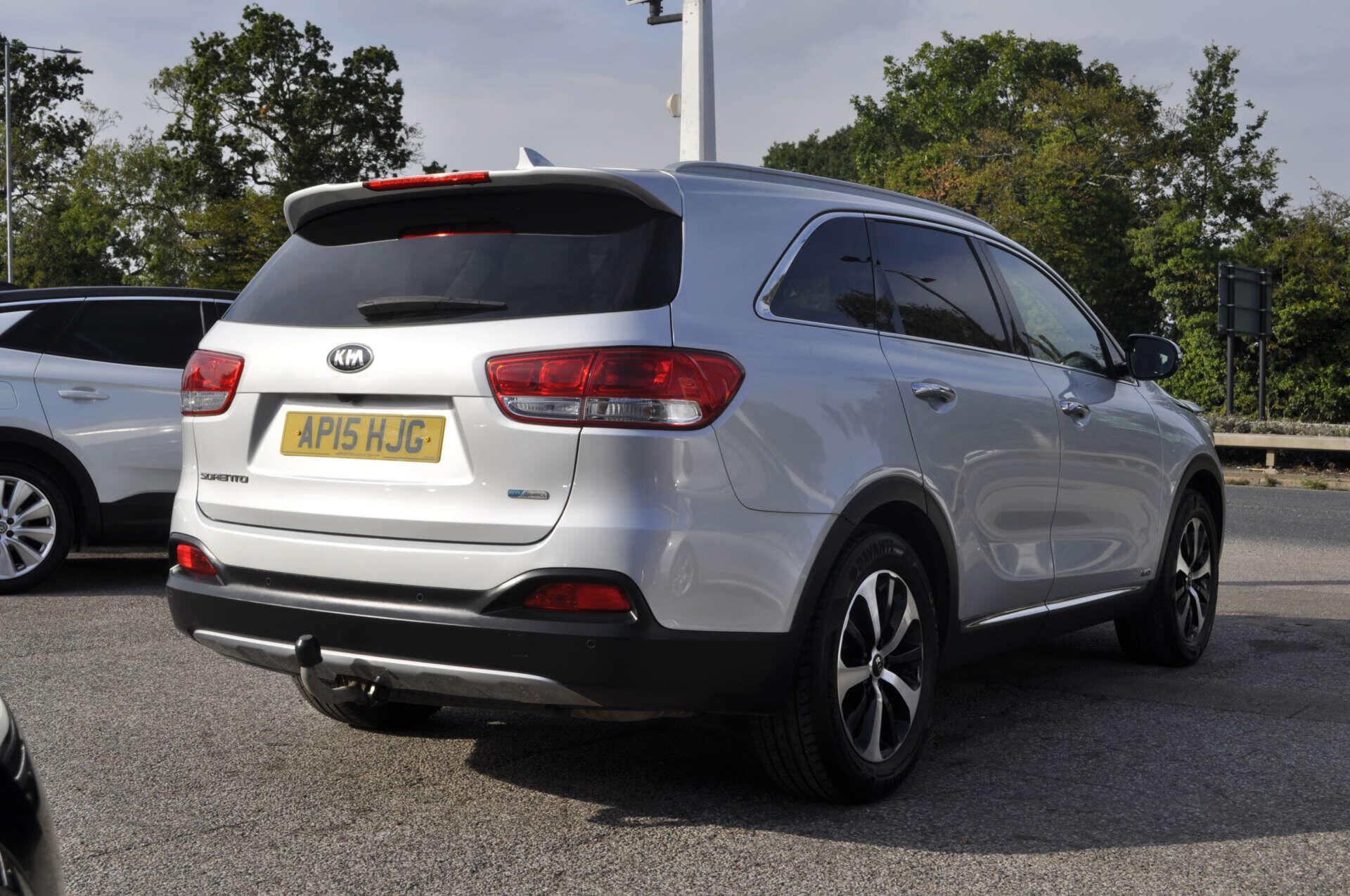 Kia Sorento view 6