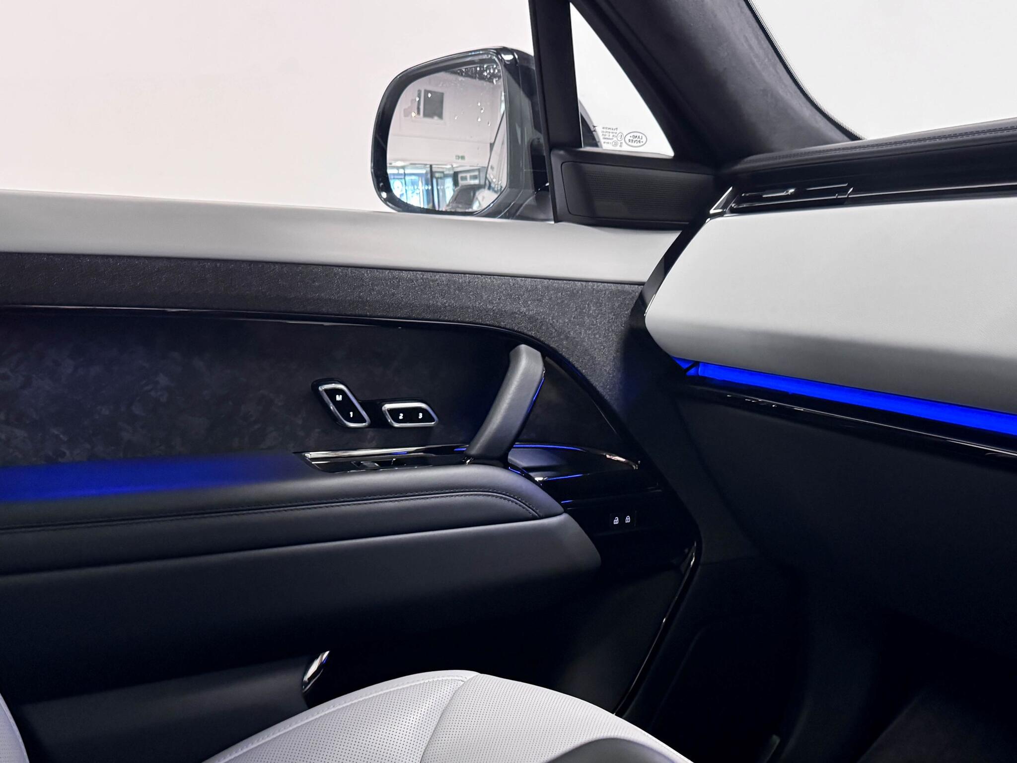 Land Rover Range Rover Sport view 34
