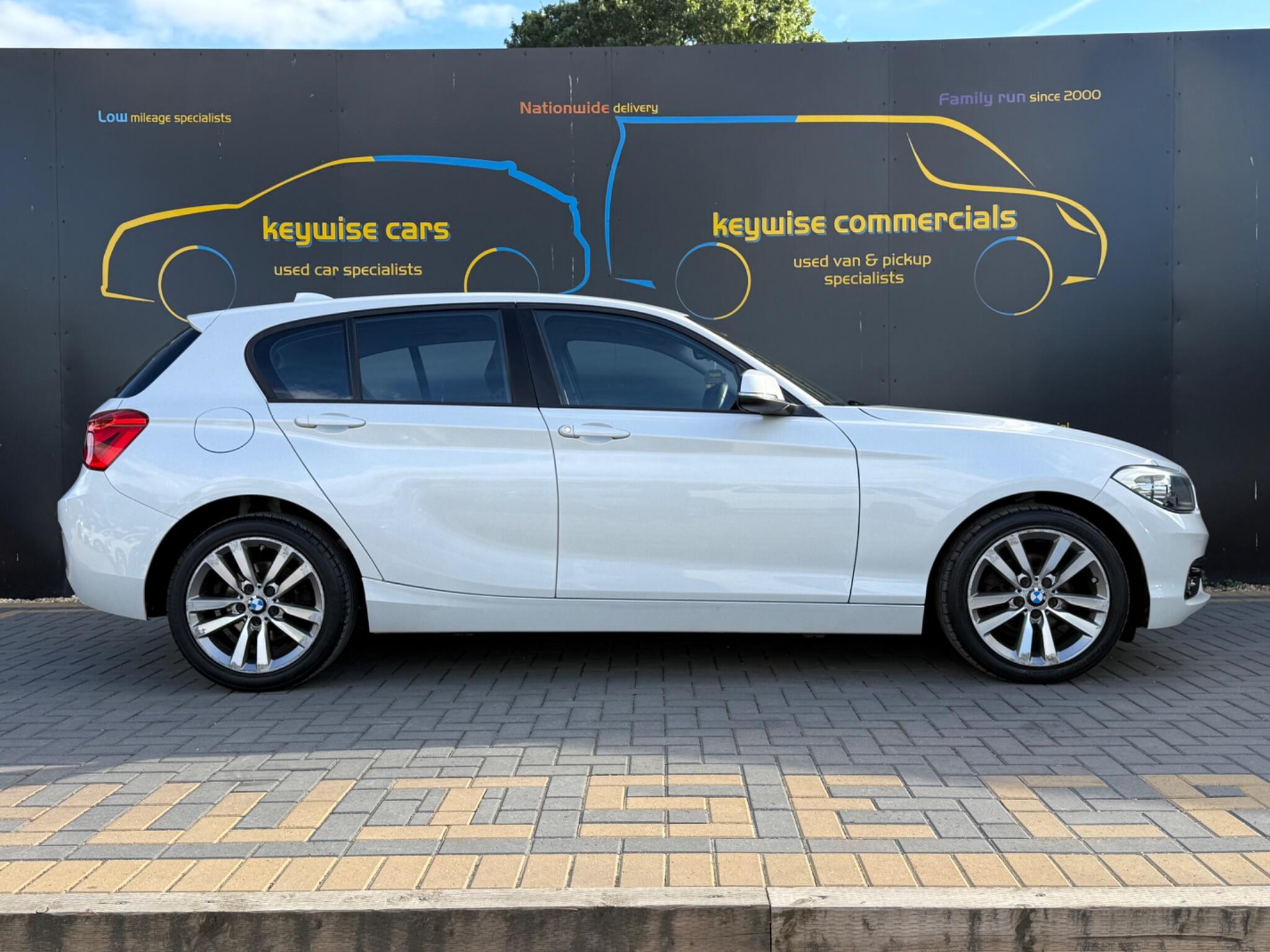 BMW 1 Series view 7