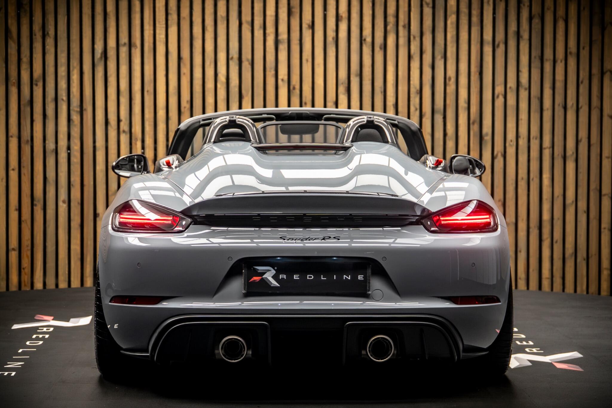 Porsche 718 Spyder view 6