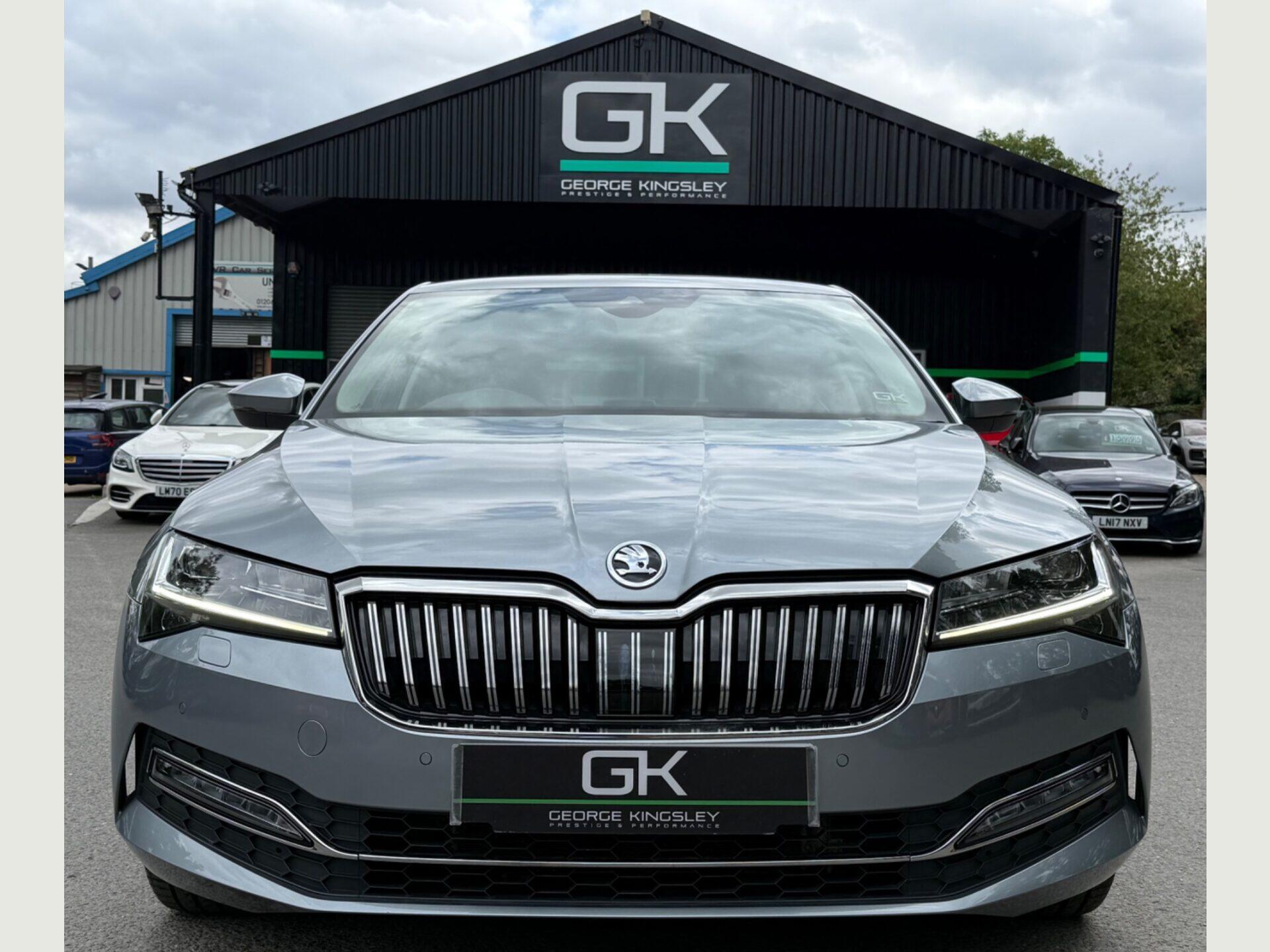 Skoda Superb view 12