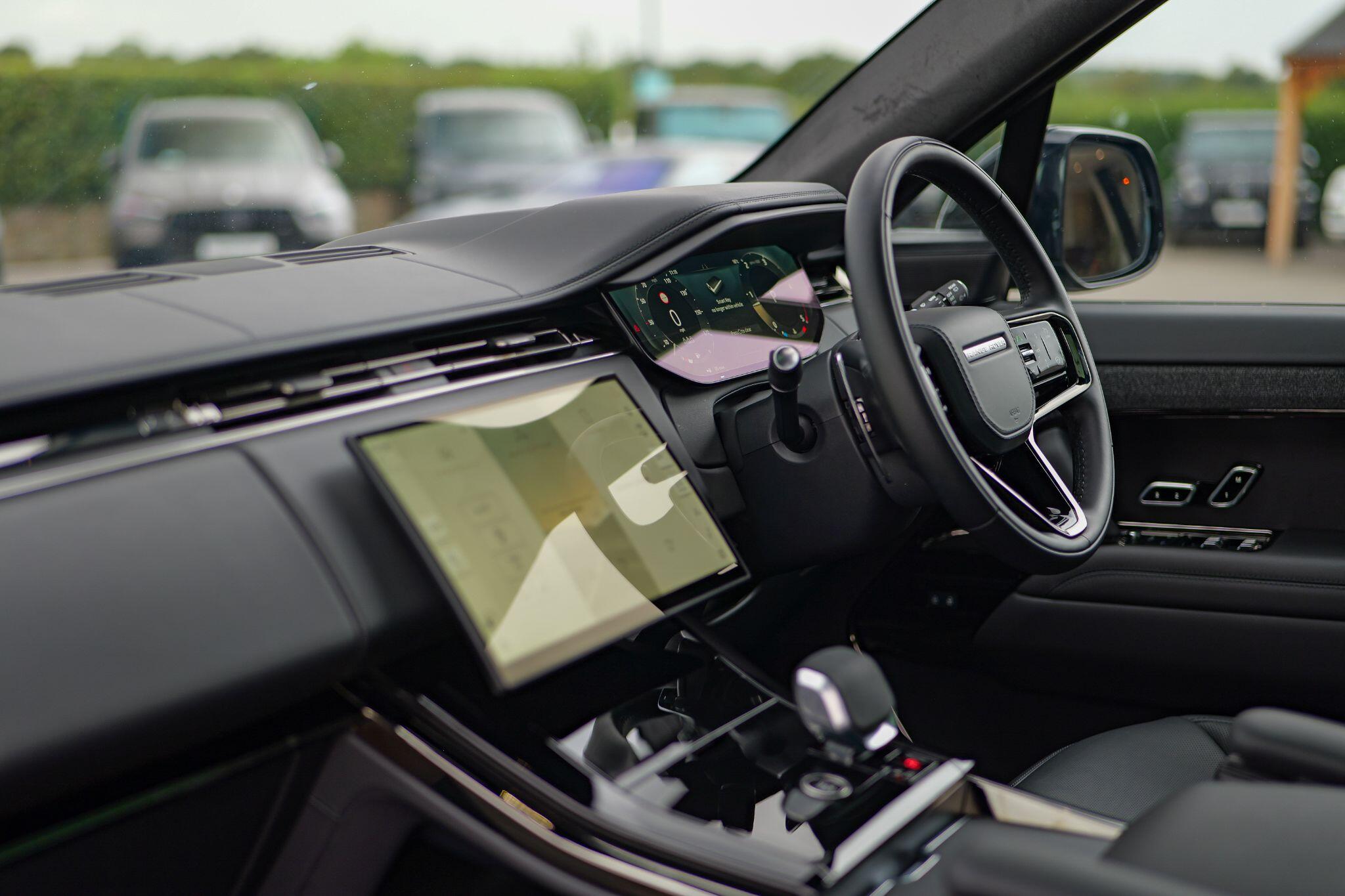 Land Rover Range Rover Sport view 19