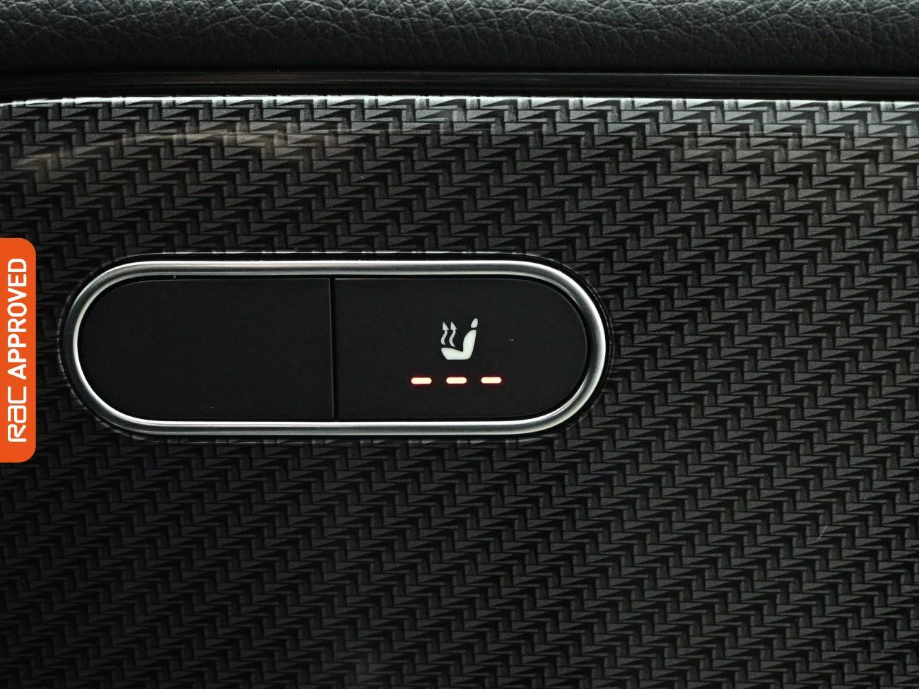 Mercedes-Benz GLB view 21