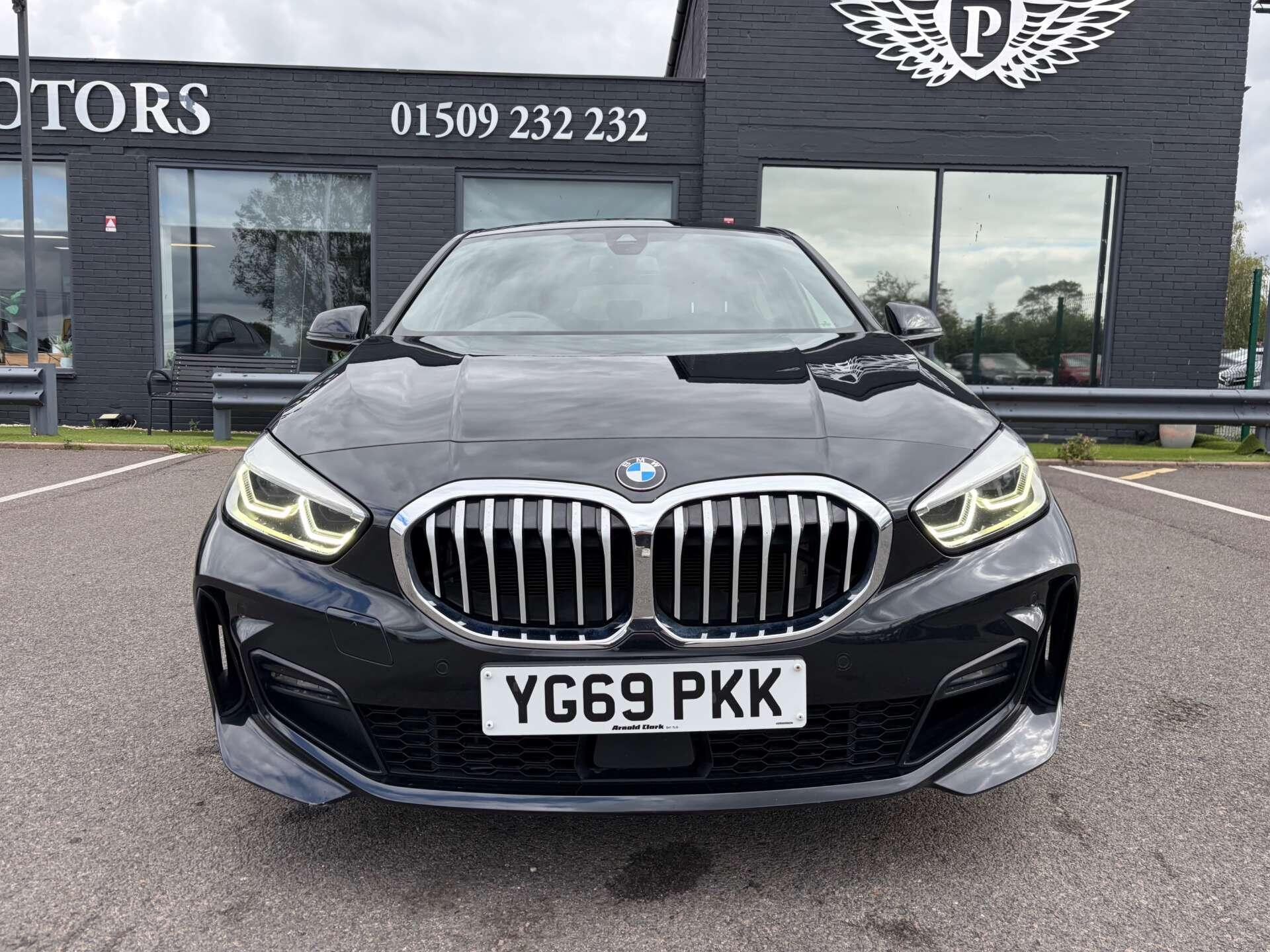 BMW 1 Series view 3
