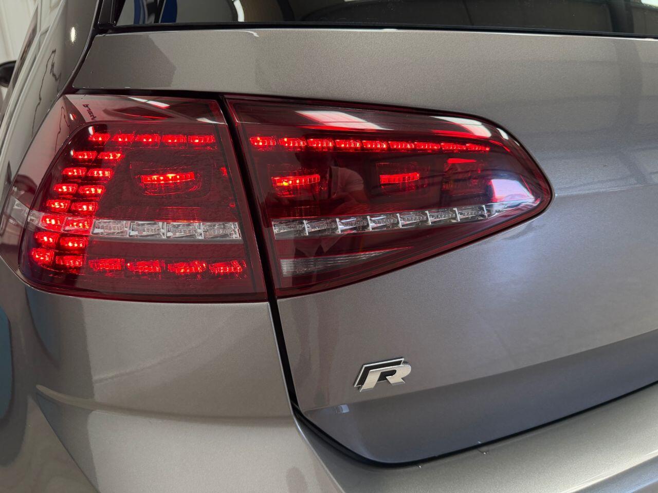 Volkswagen Golf view 18