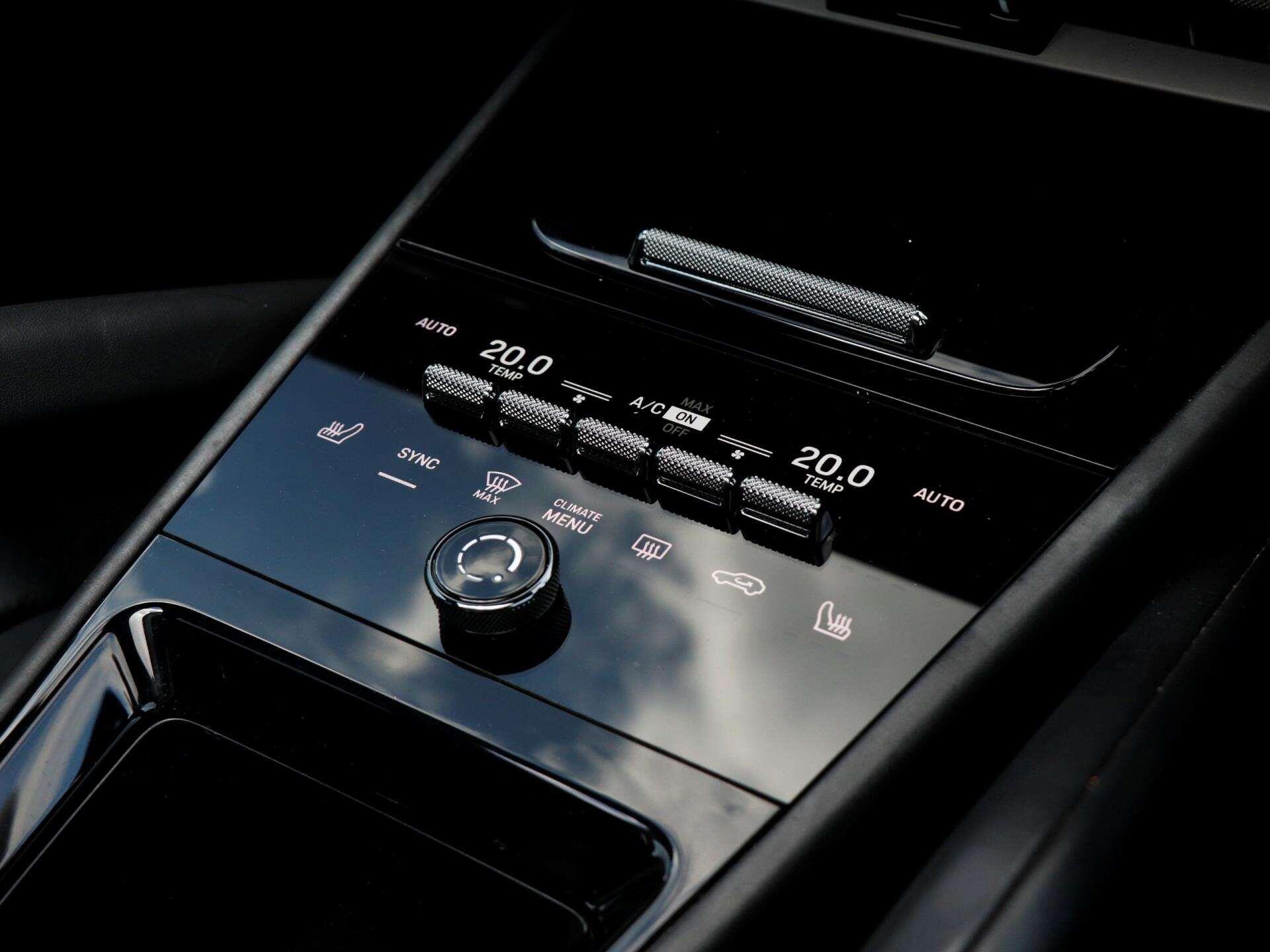 Porsche Cayenne view 17