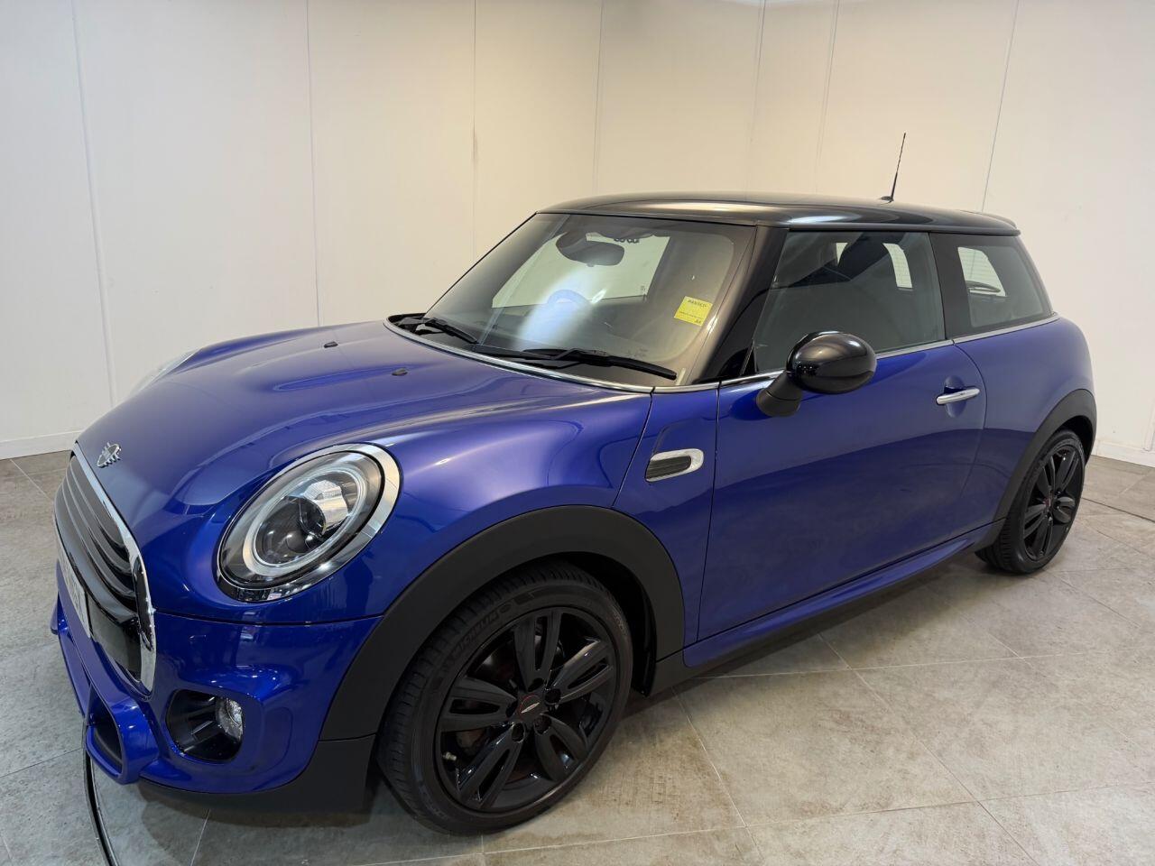 Mini Cooper view 35