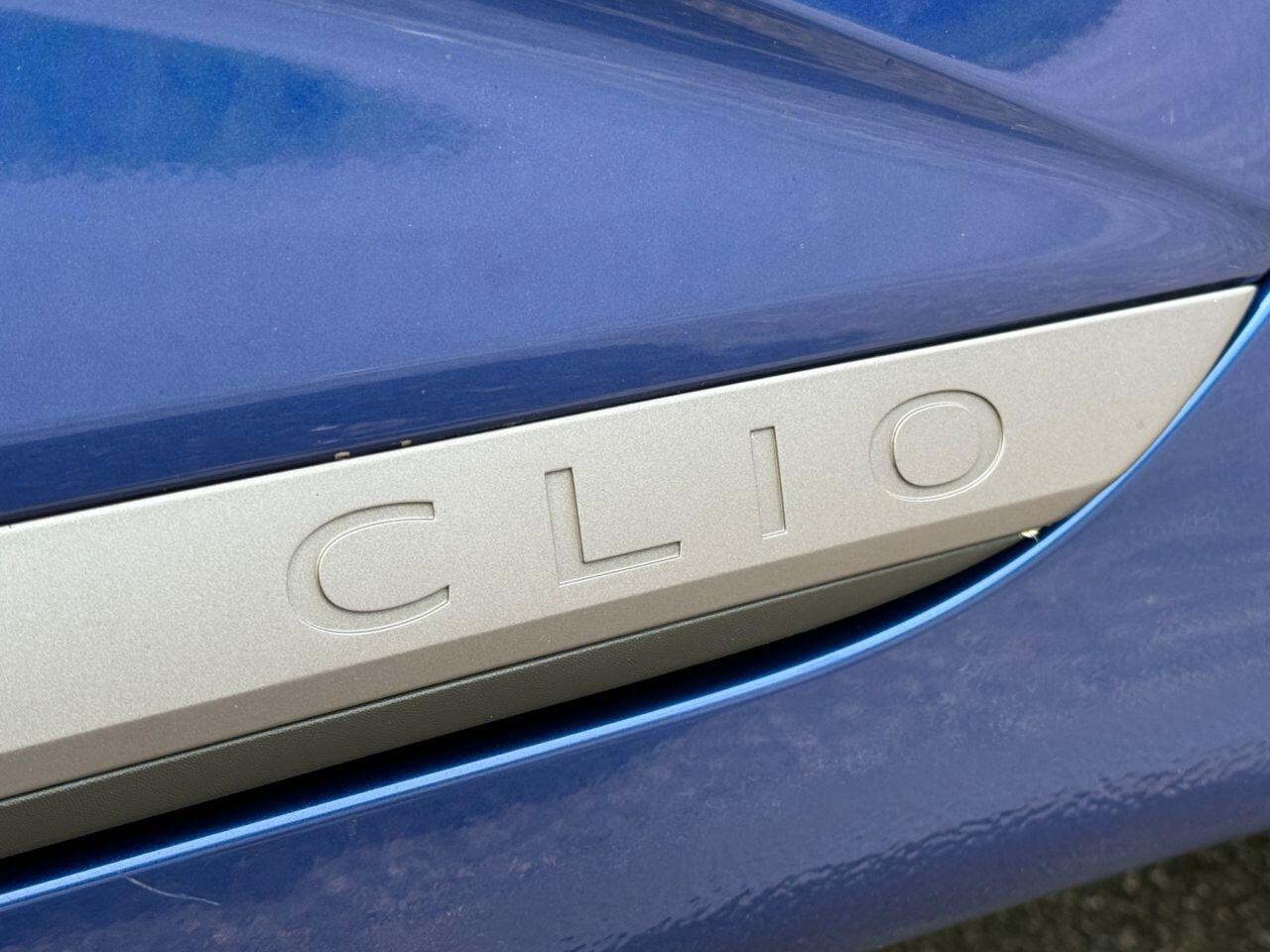Renault Clio view 42