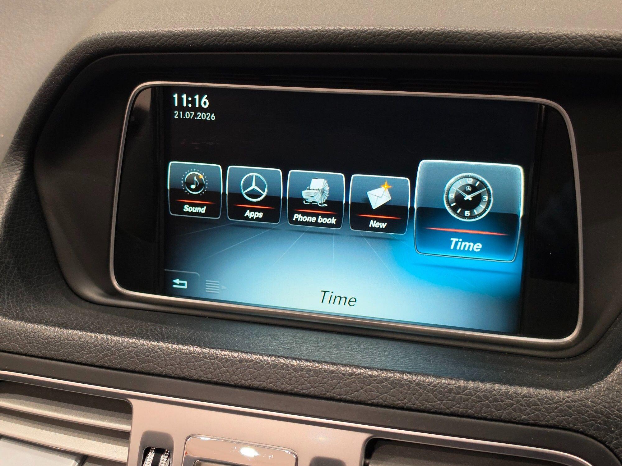 Mercedes-Benz E-Class view 33