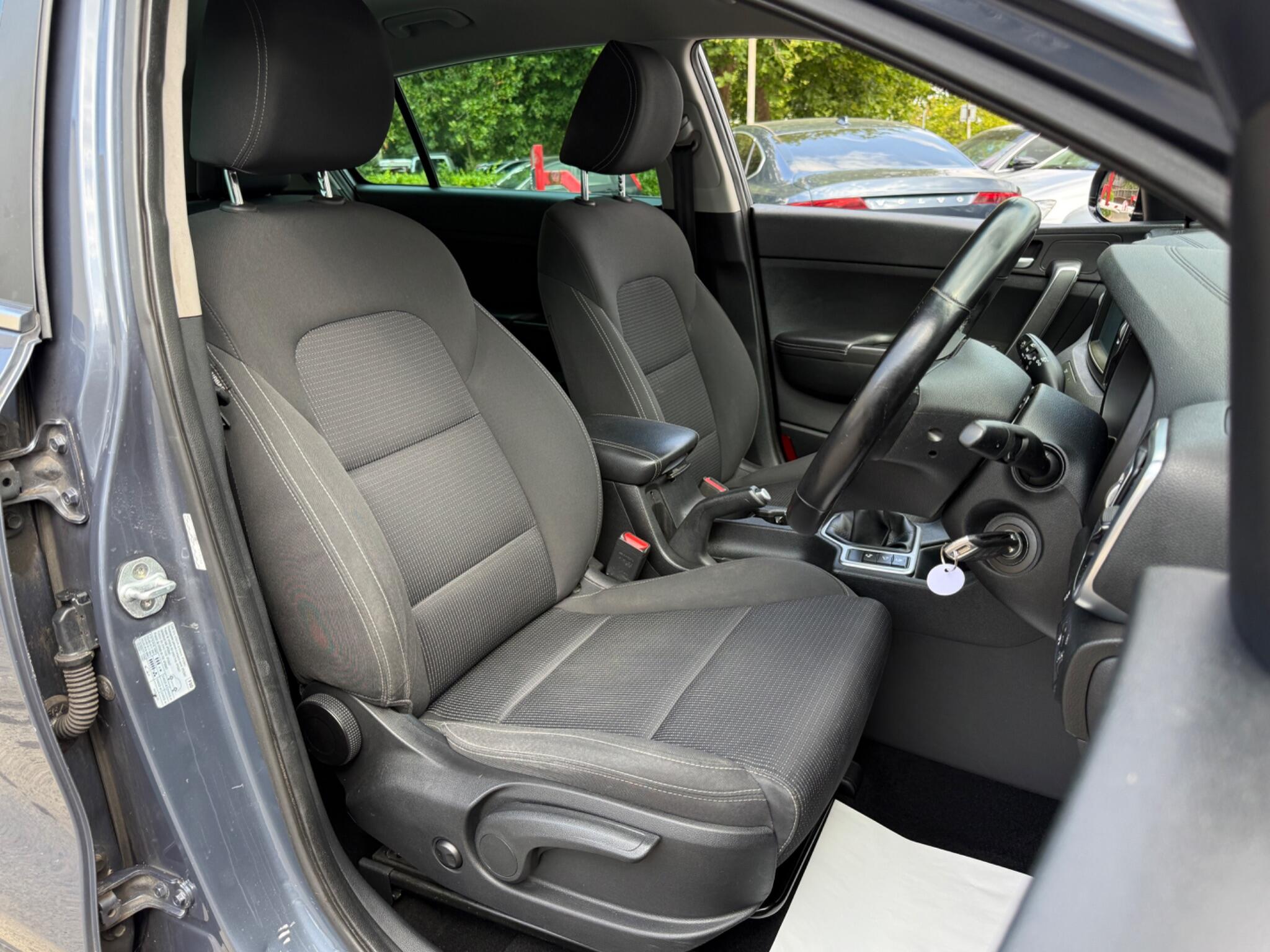 Kia Sportage - Image 30
