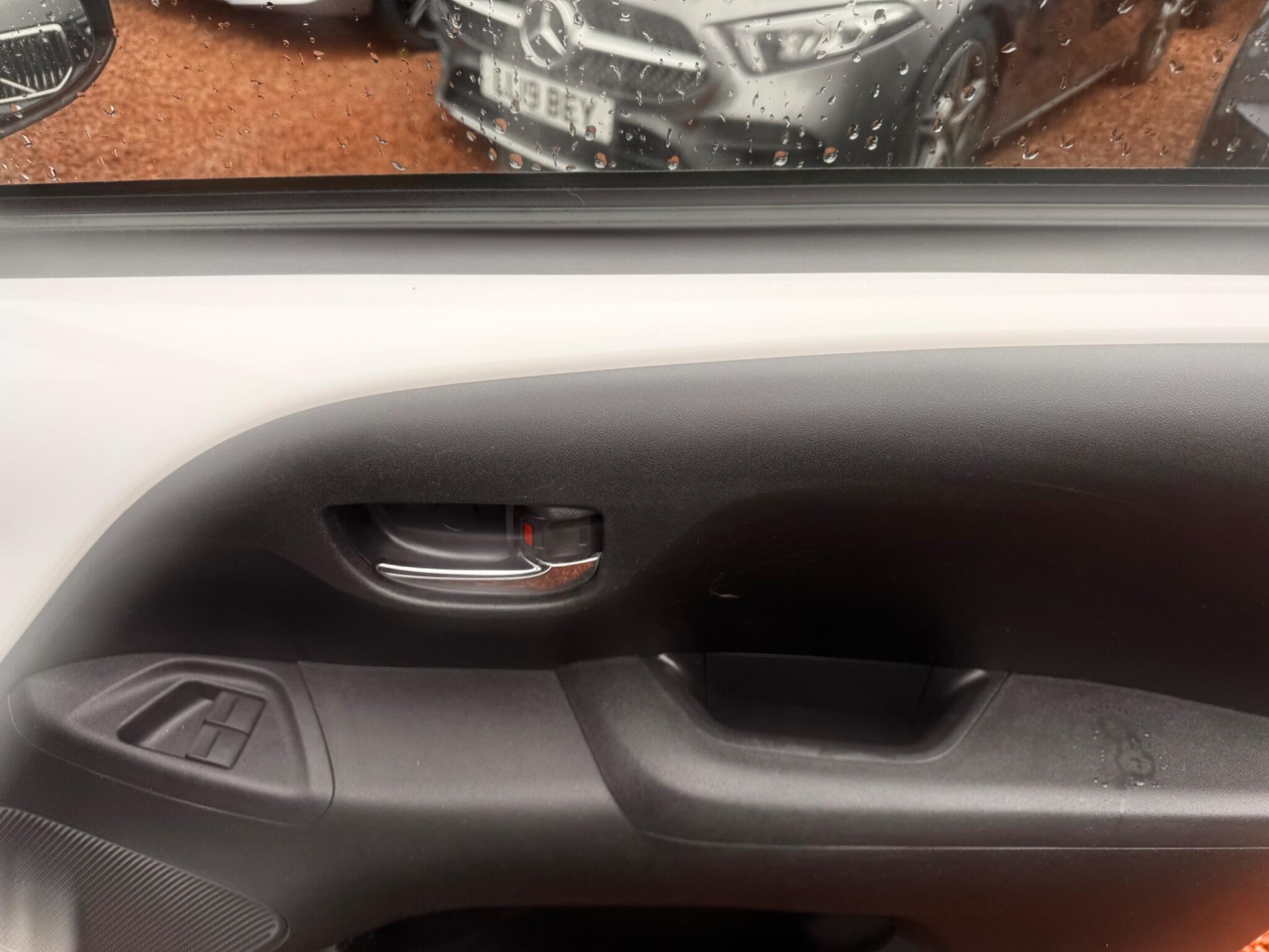 Toyota Aygo view 38