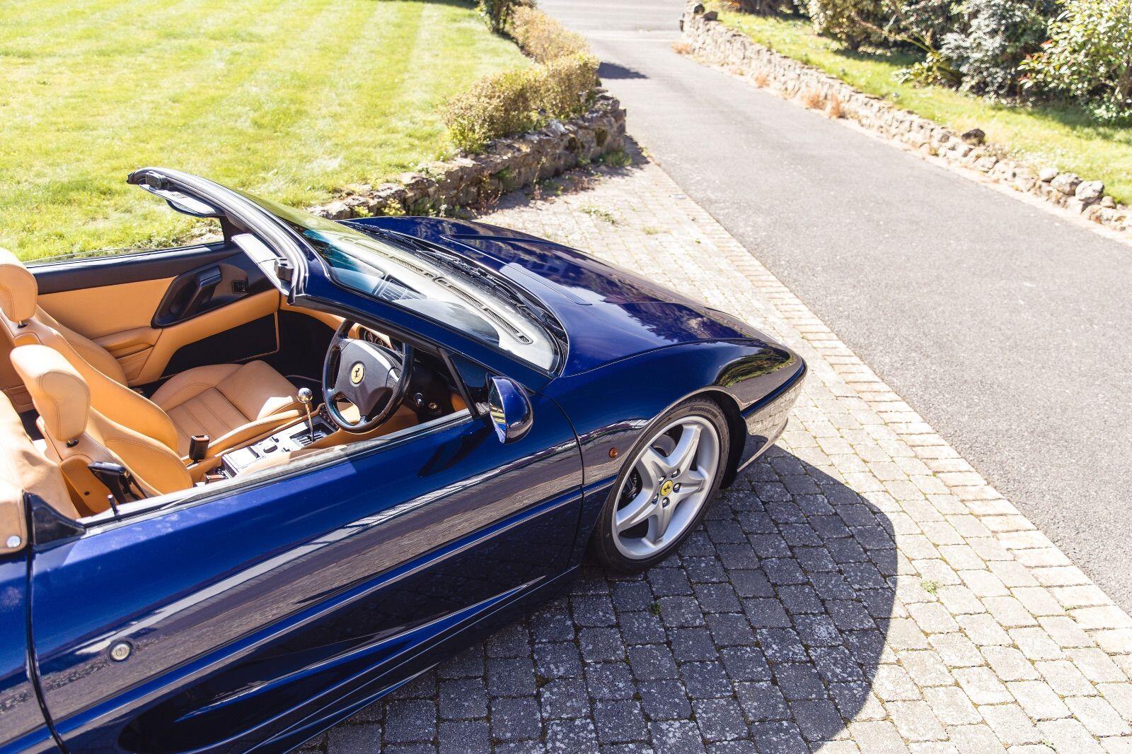 Ferrari F355 view 35