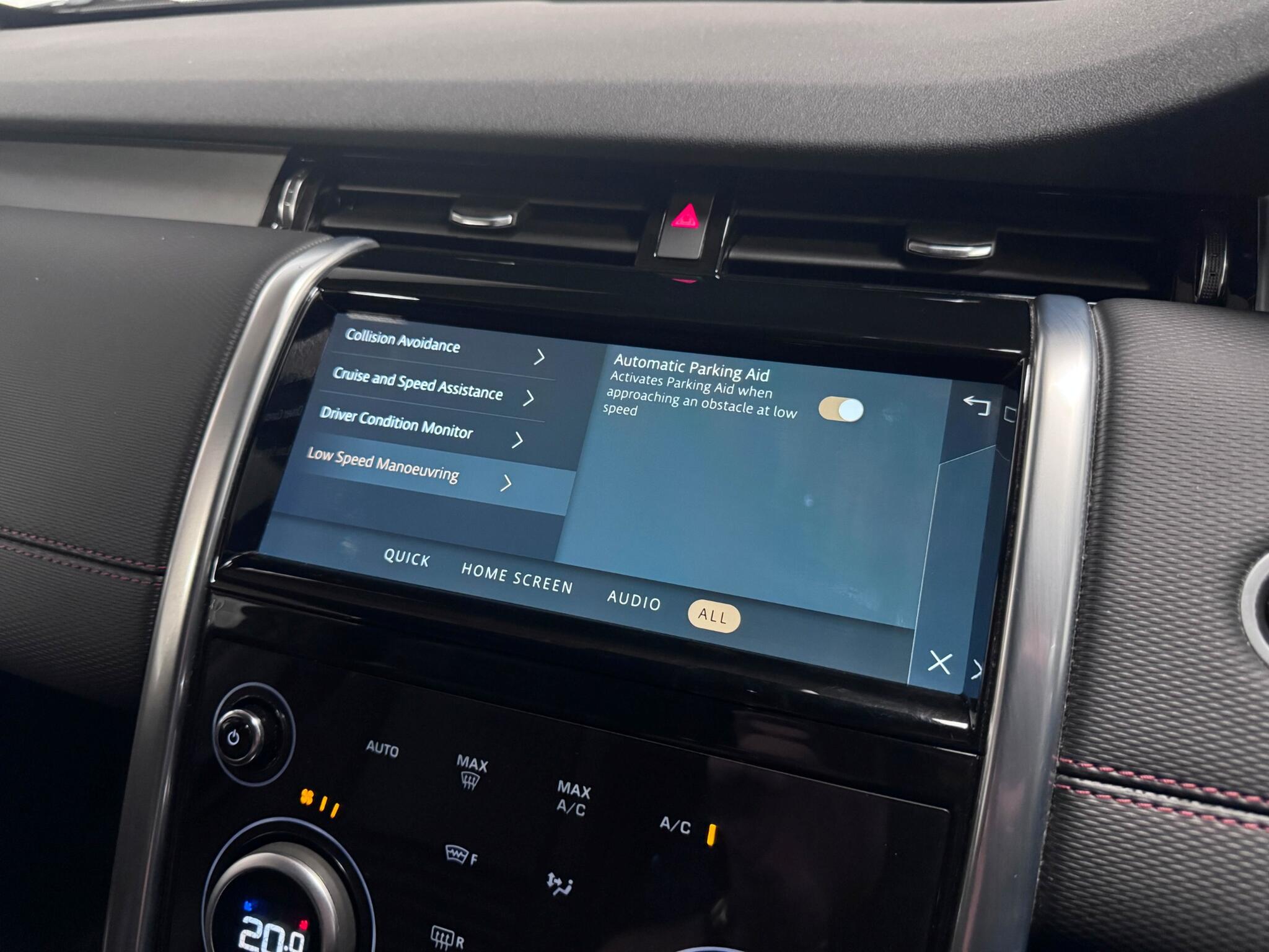 Land Rover Discovery Sport view 58