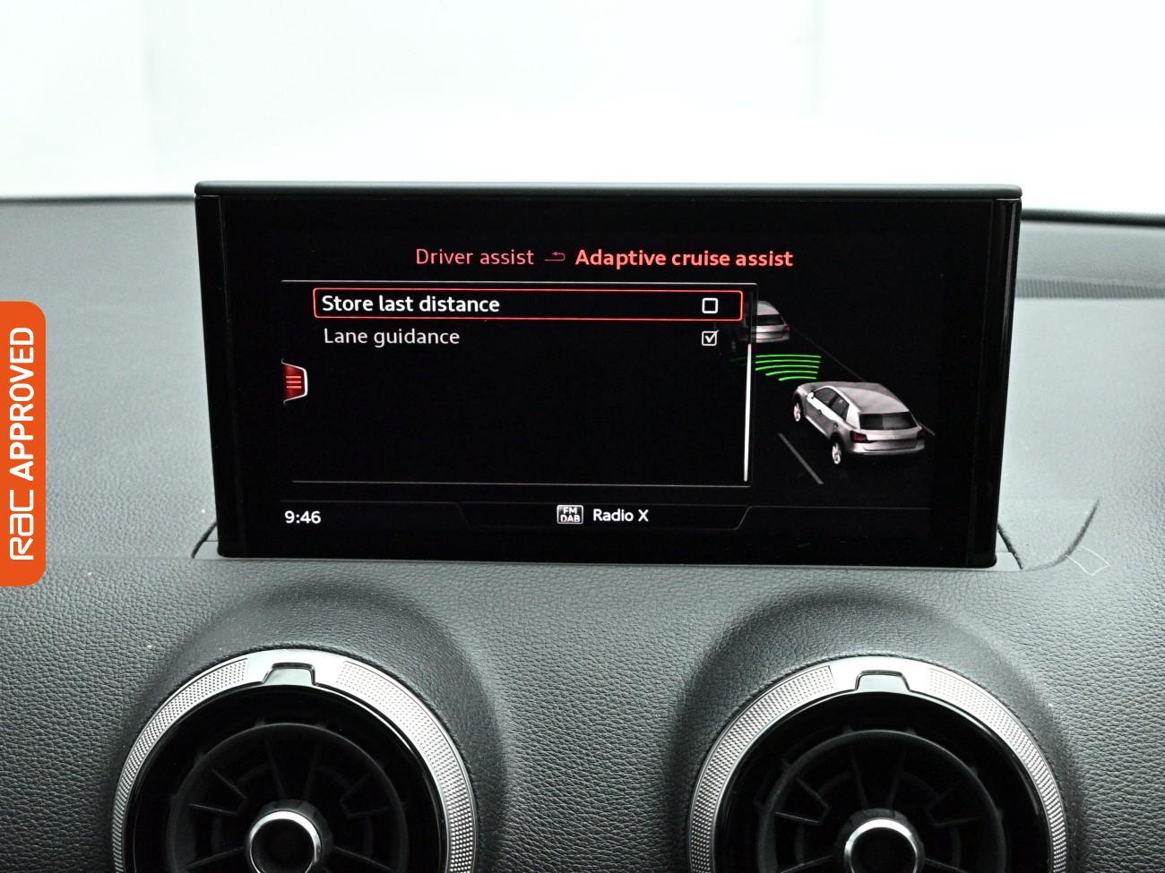 Audi Q2 view 15