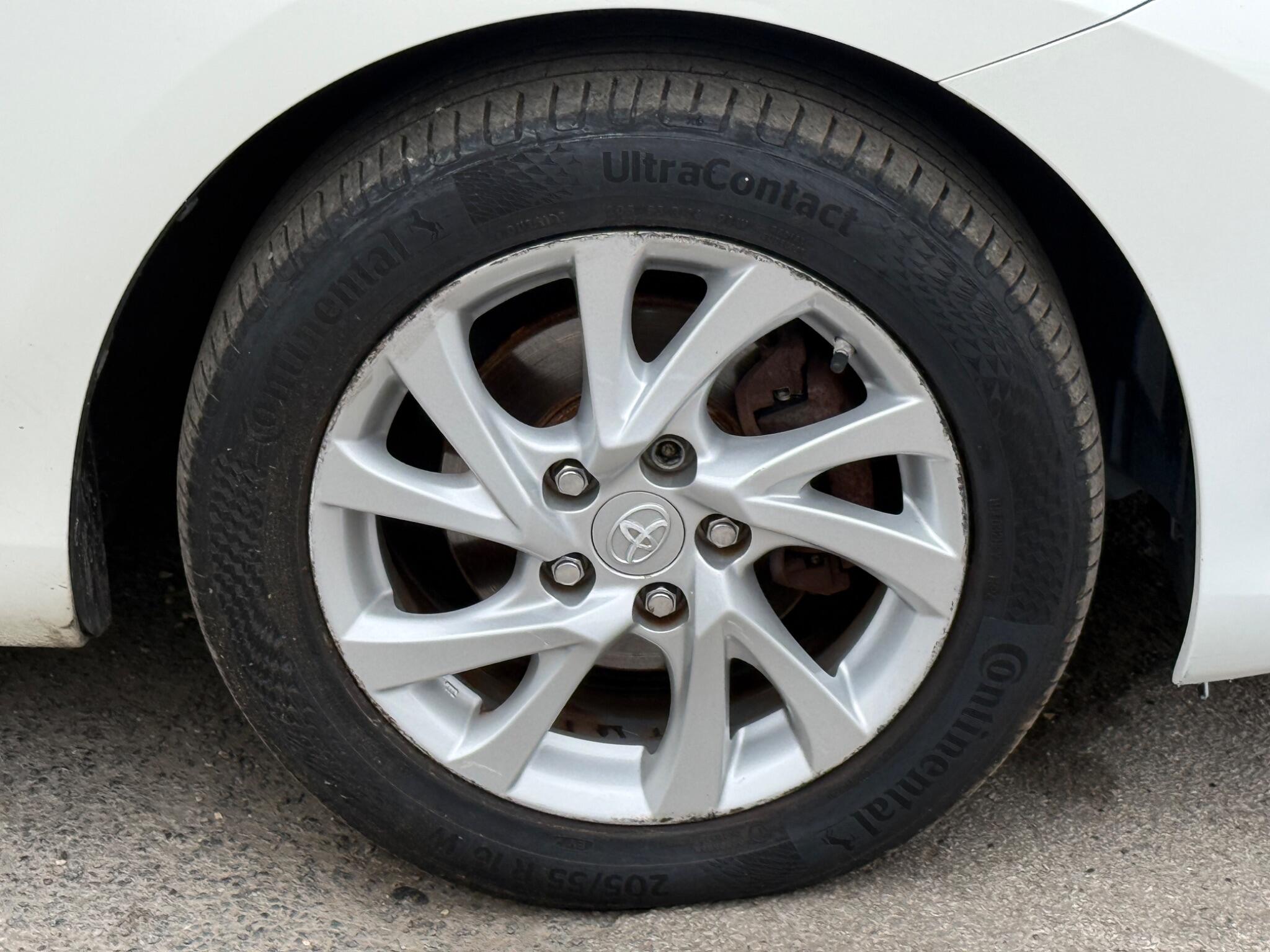 Toyota Auris - Image 25
