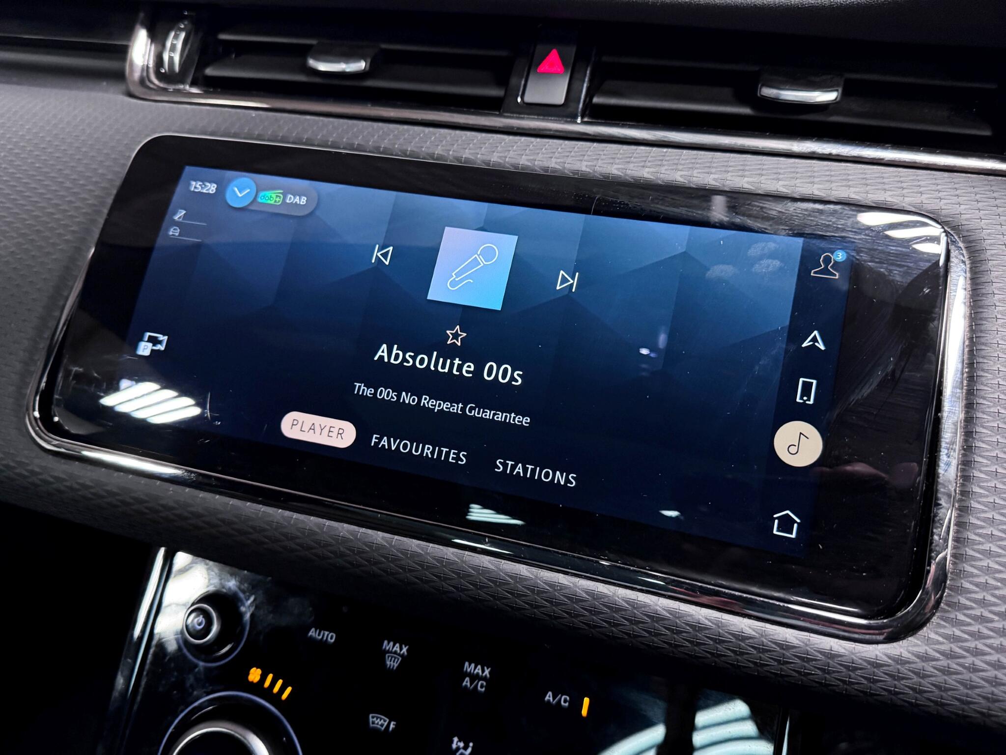 Land Rover Range Rover Evoque view 40