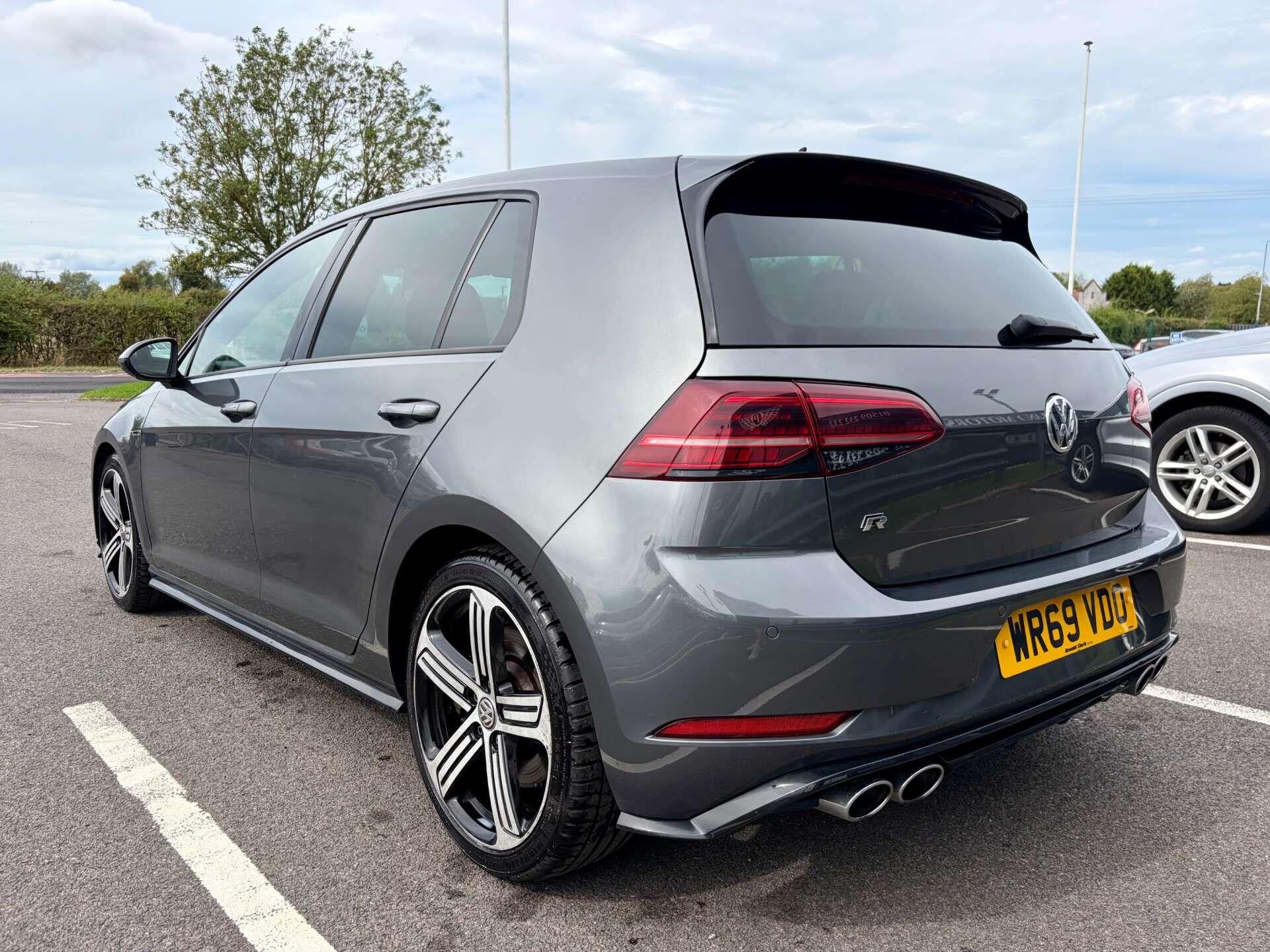 Volkswagen Golf view 6