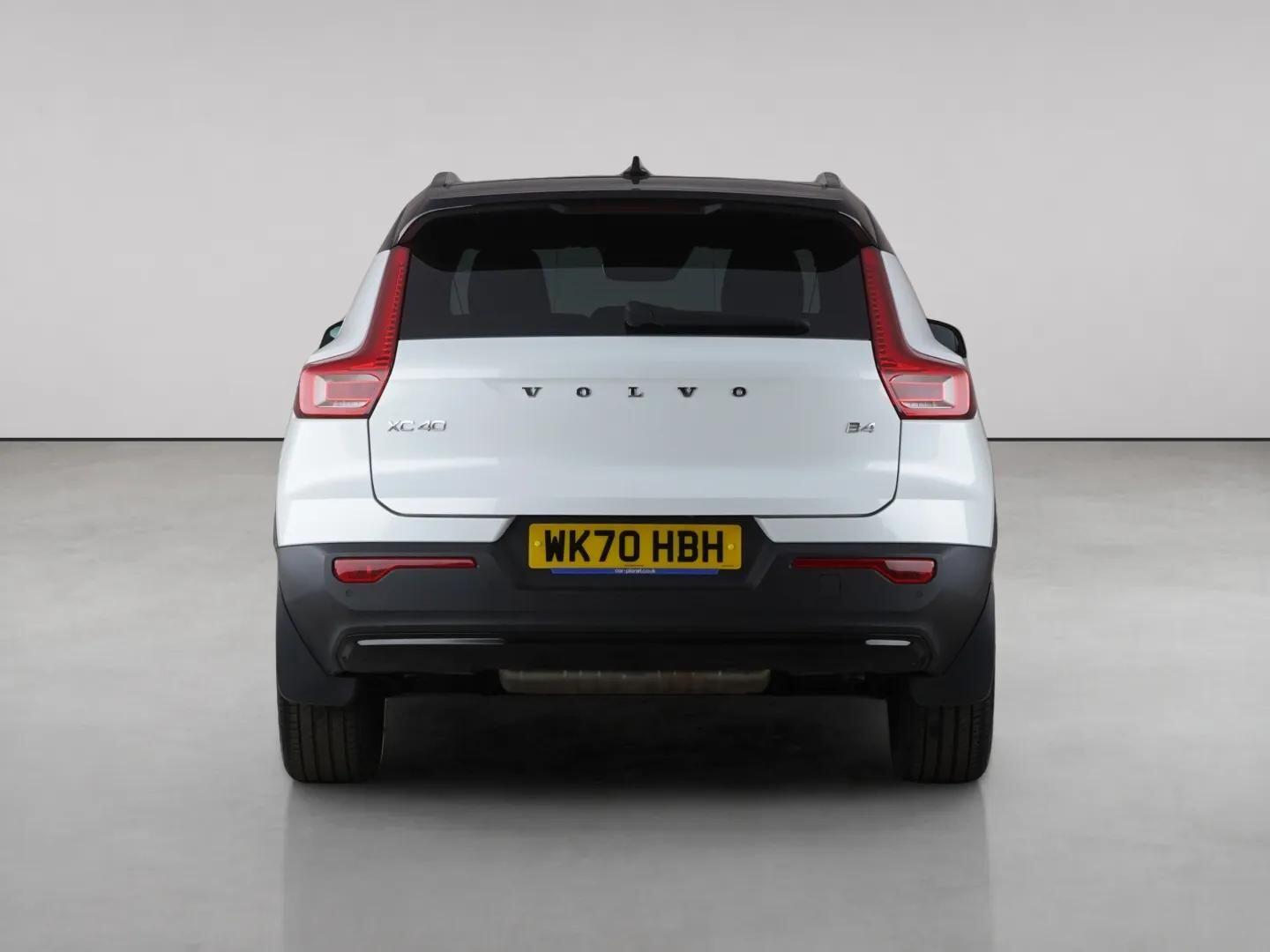 Volvo XC40 view 7
