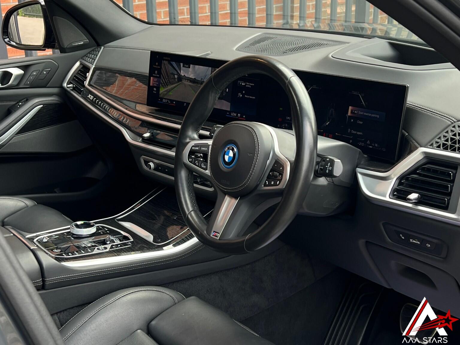 BMW X5 view 4