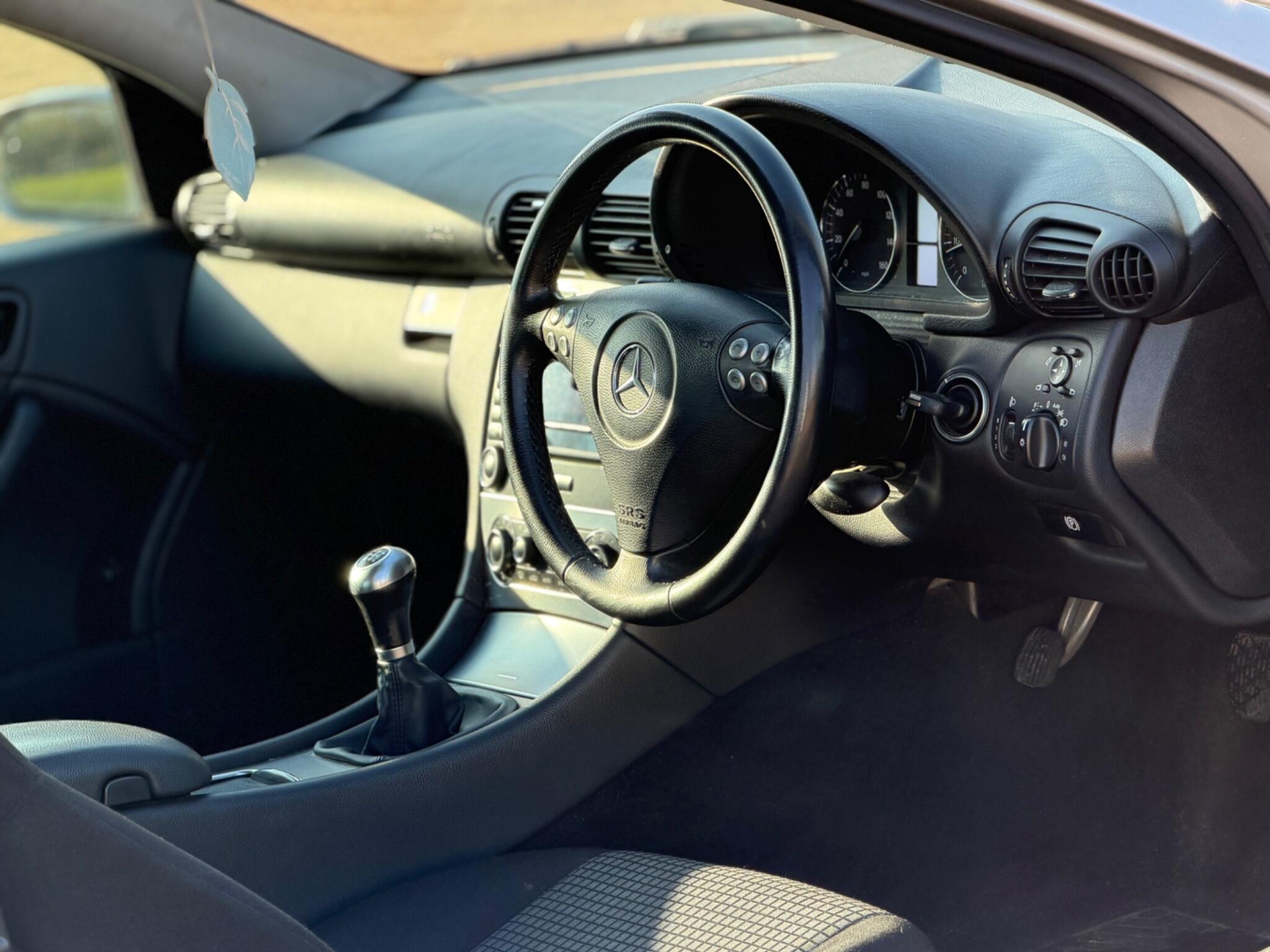 2006 Mercedes-Benz C Class 1.8 C180 Kompressor SE 2dr image 19