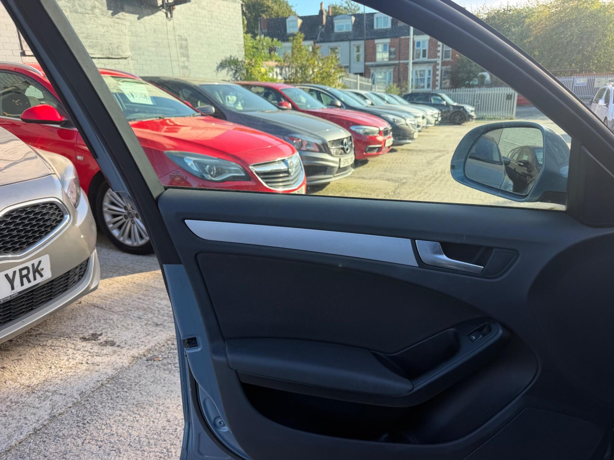 Audi A4 view 13