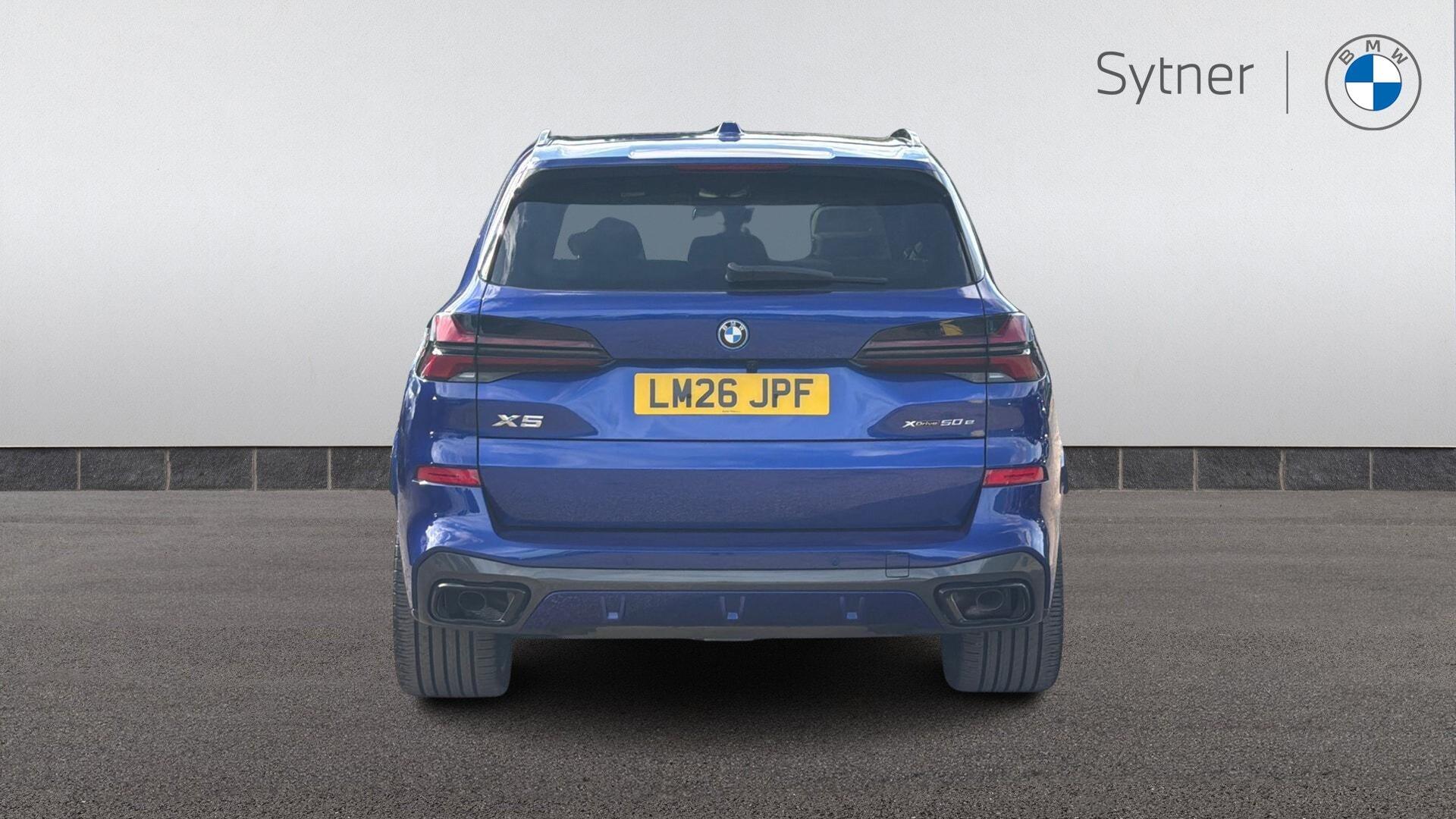 BMW X6 view 15