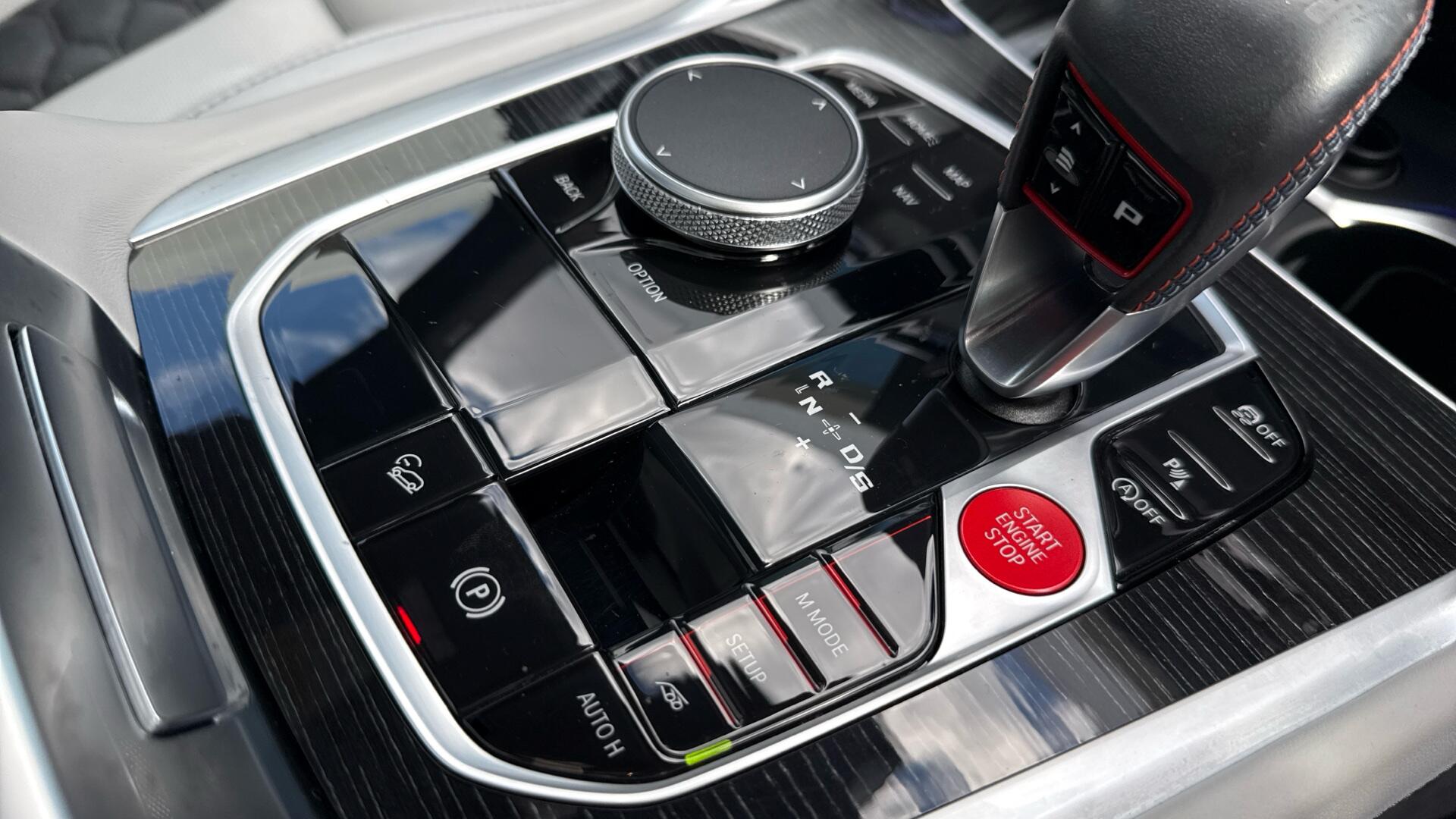 BMW X5 M view 19