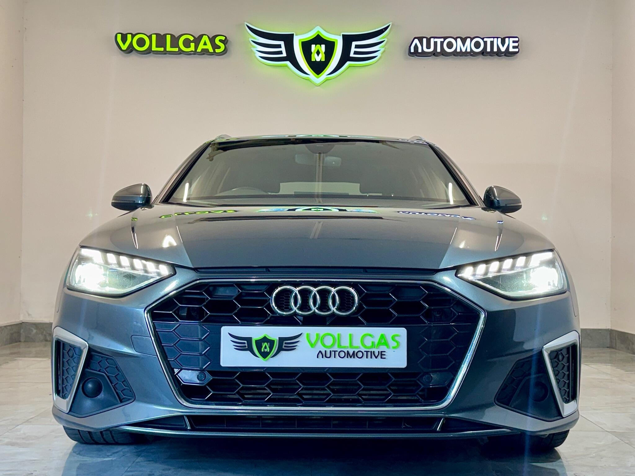 Audi A4 view 14