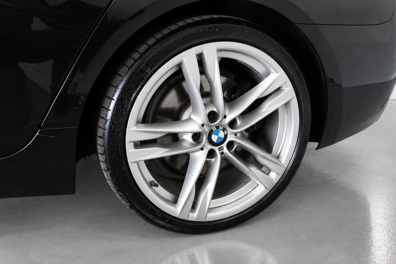 BMW 6 Series view 60