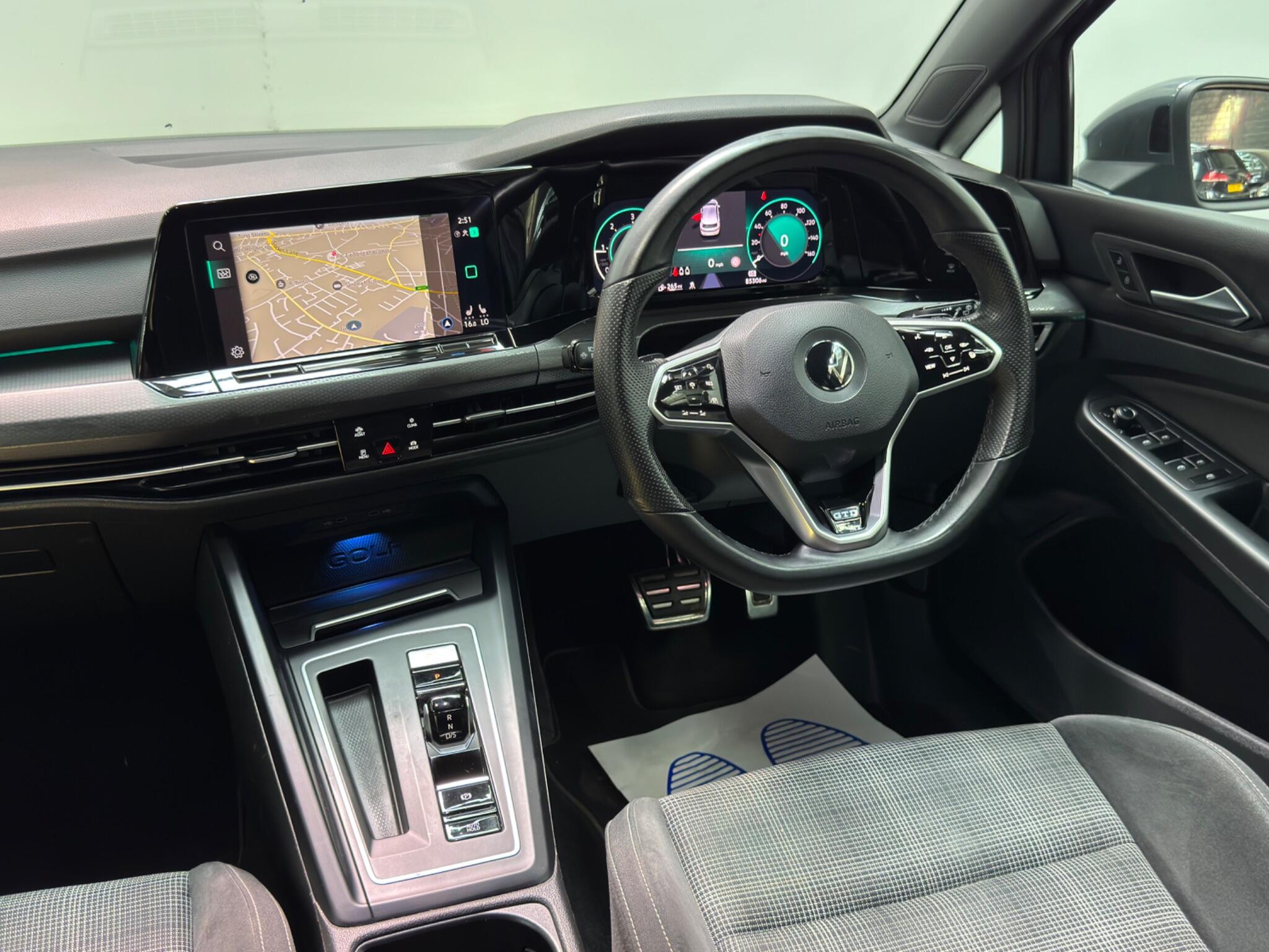 Volkswagen Golf view 20