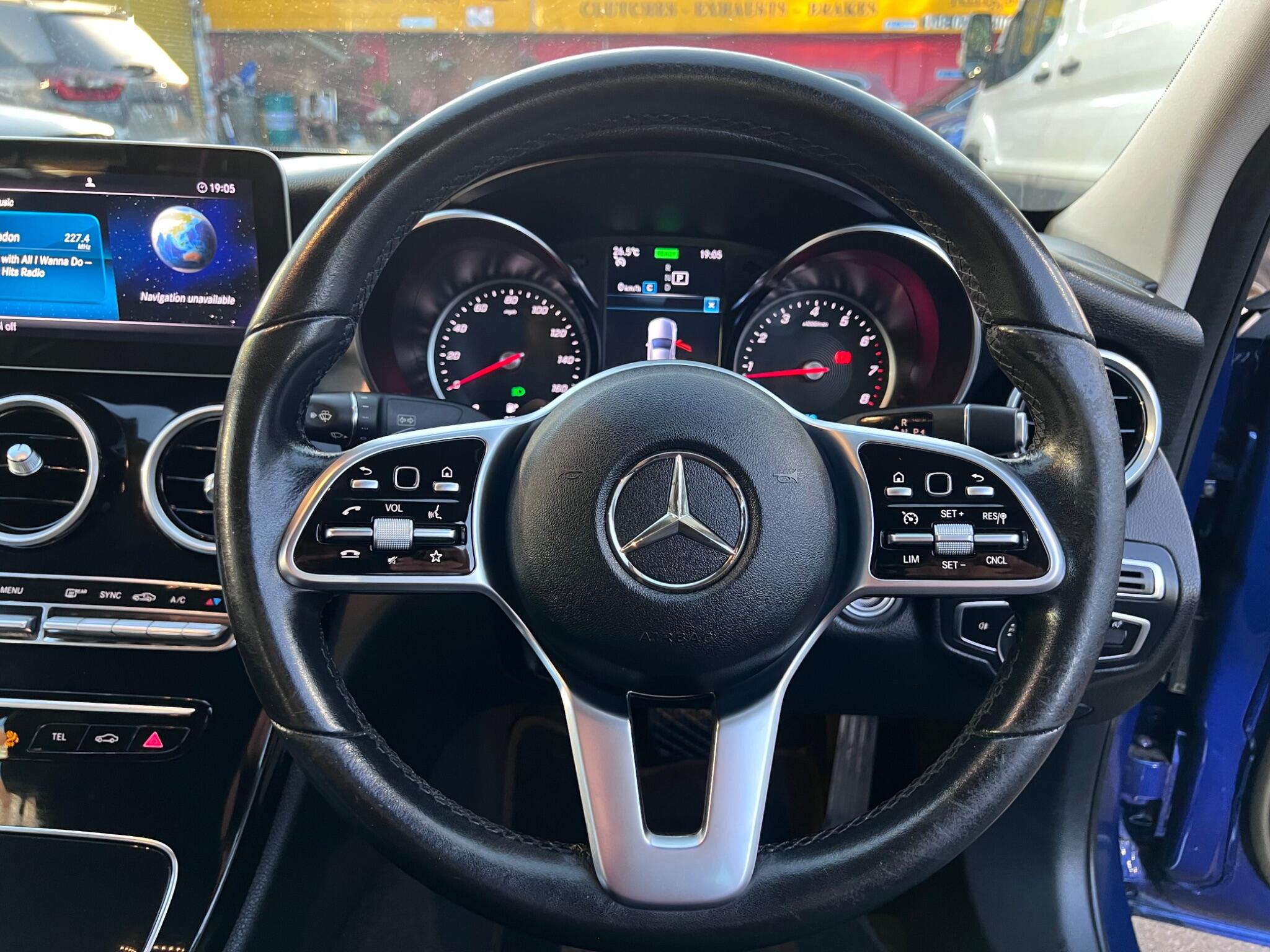 Mercedes-Benz C Class view 19