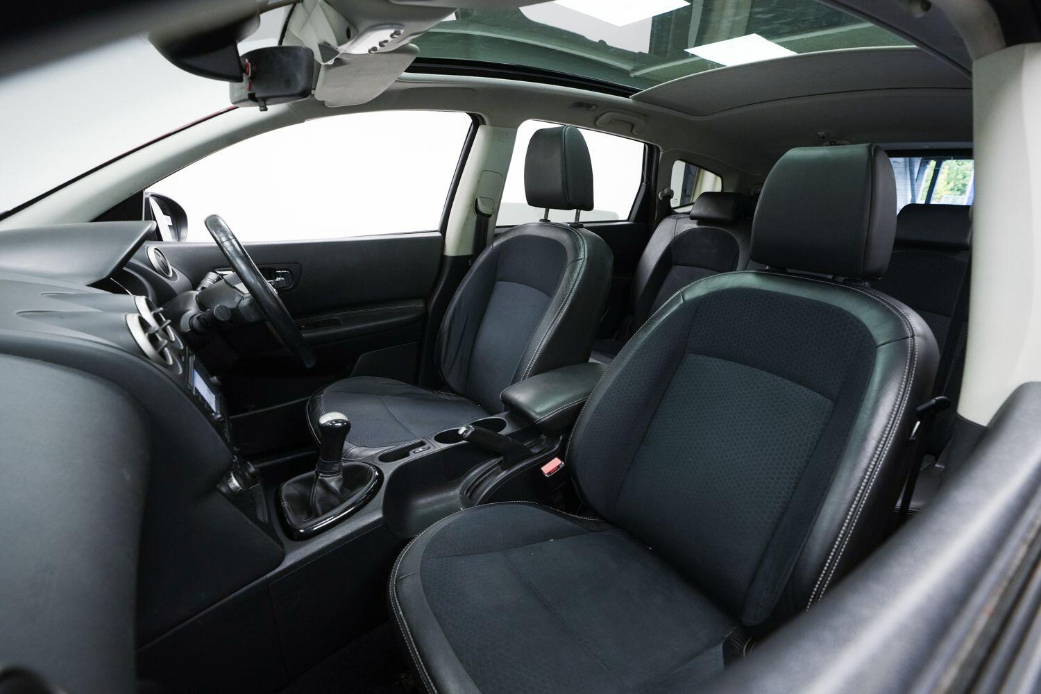 Nissan Qashqai+2 view 23