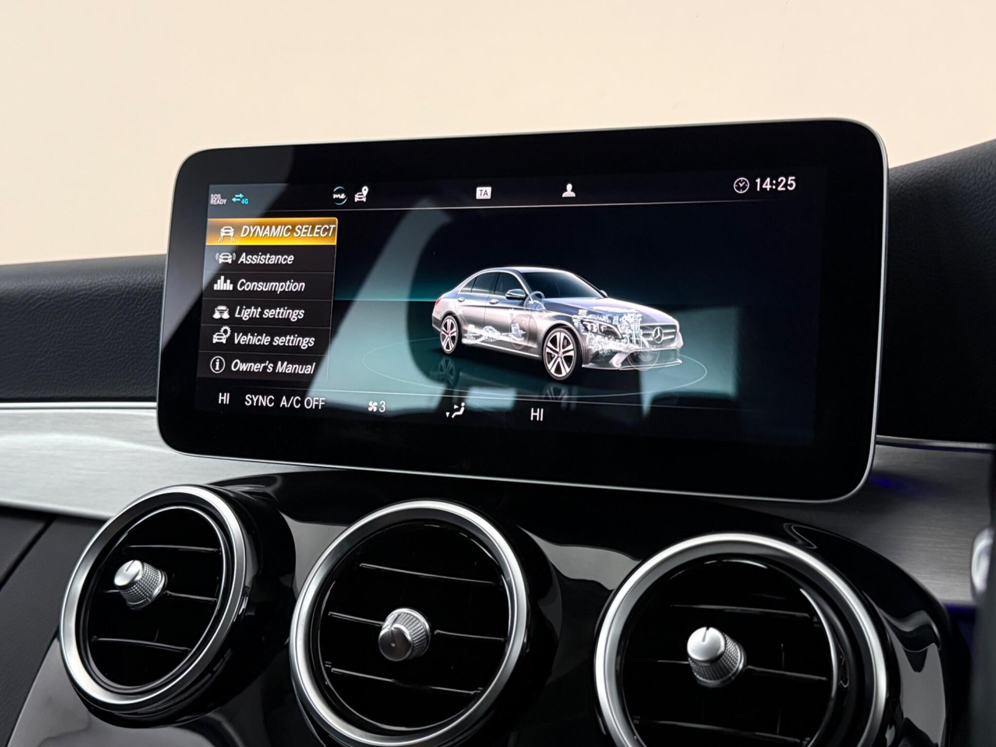 Mercedes-Benz C-Class view 27
