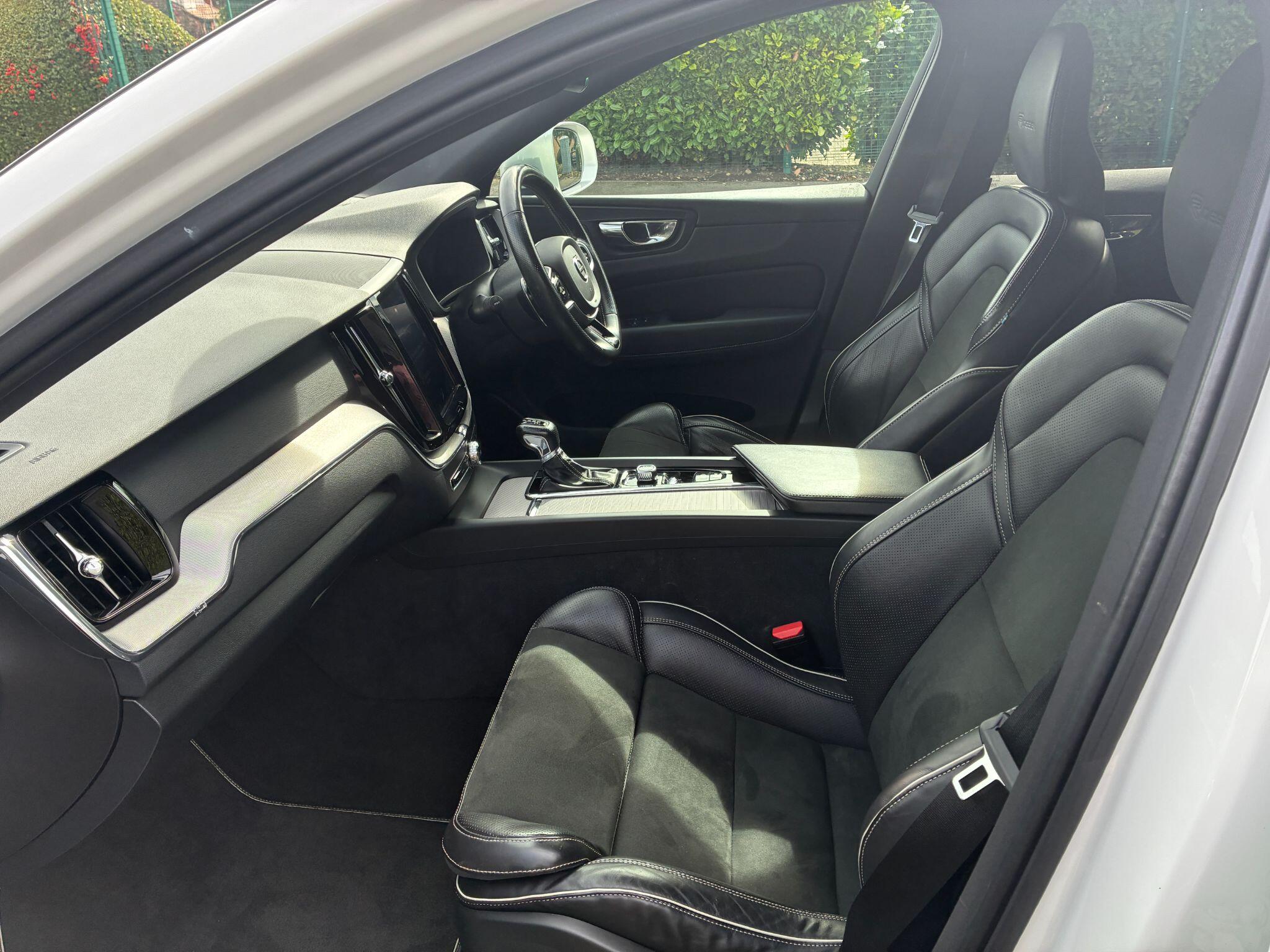 Volvo XC60 view 27