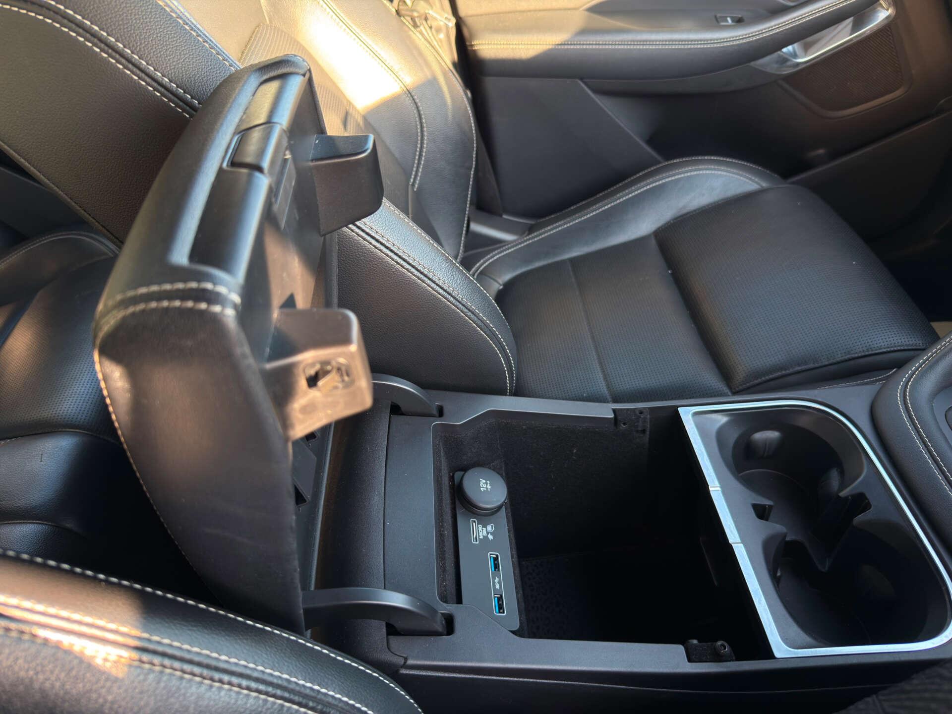 Jaguar E-Pace view 58