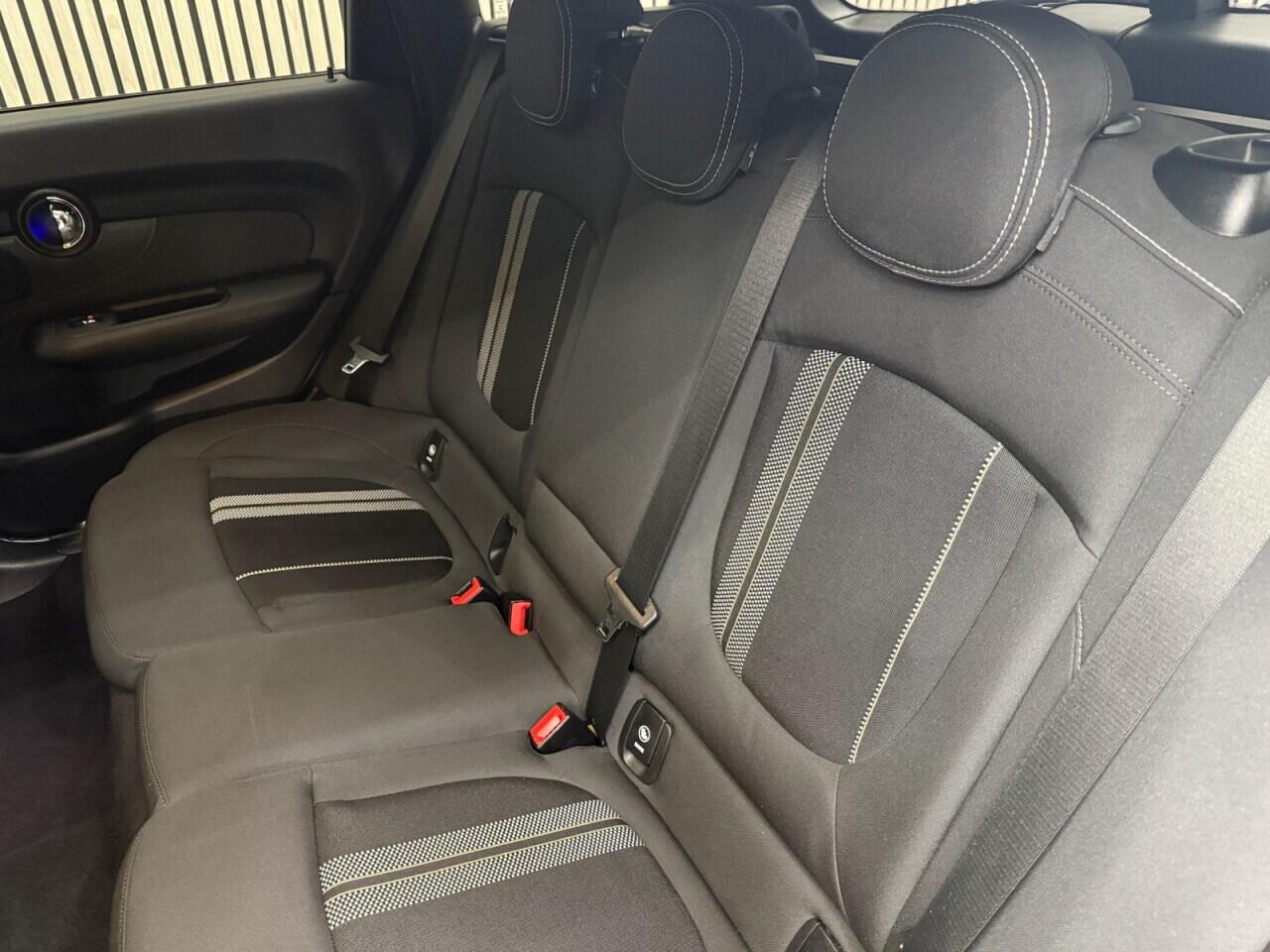 Mini Clubman view 7