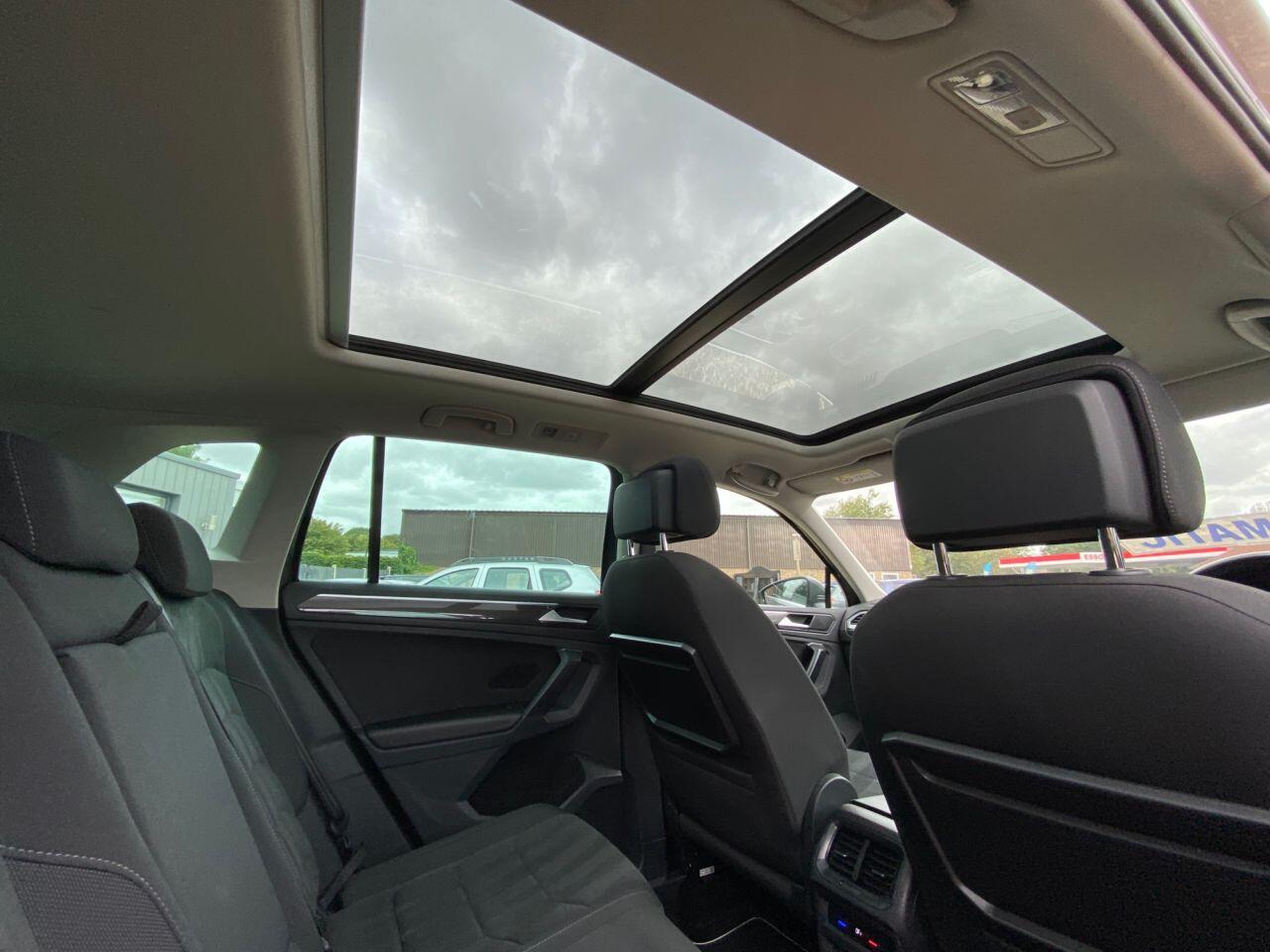 Volkswagen Tiguan view 16