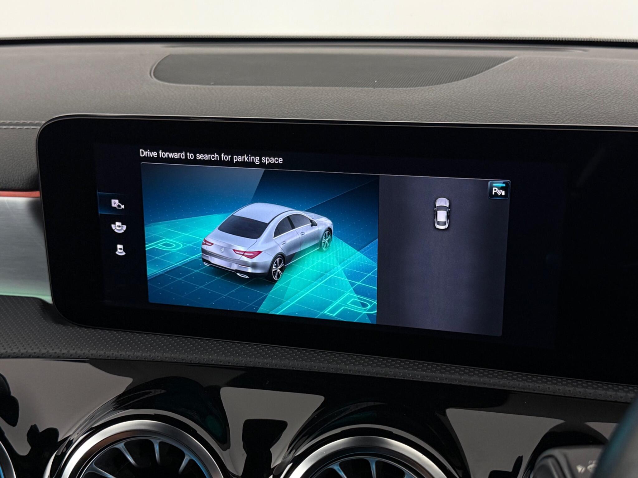 Mercedes-Benz Cla view 28