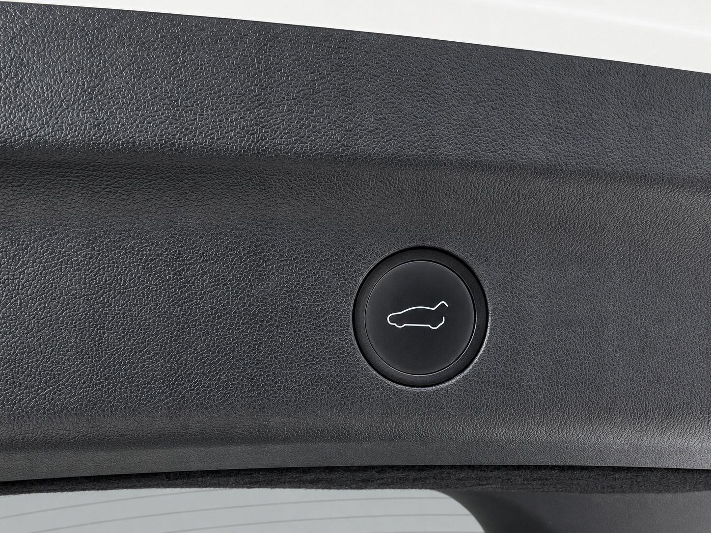 Tesla Model Y view 28