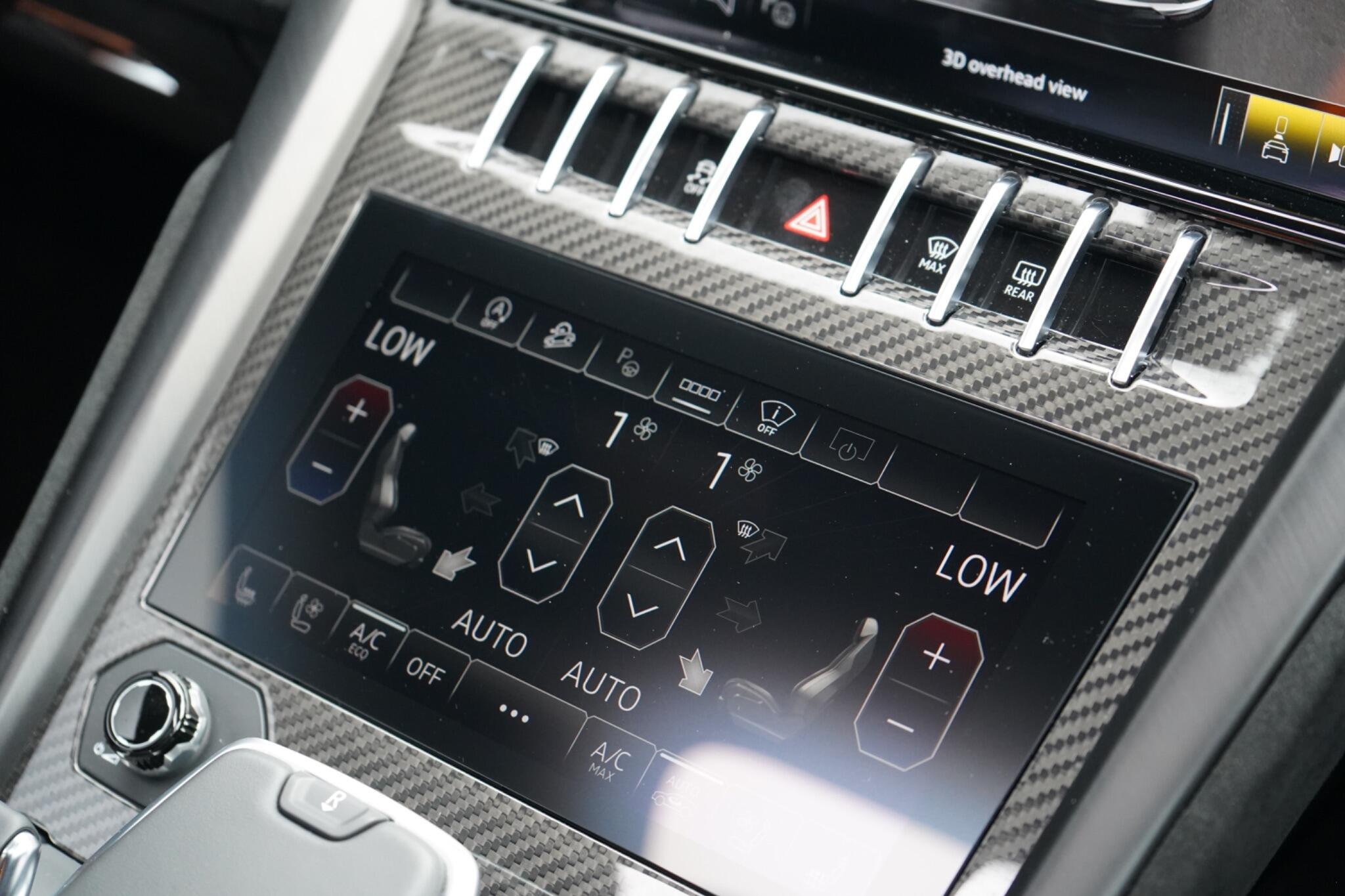 Lamborghini Urus view 31