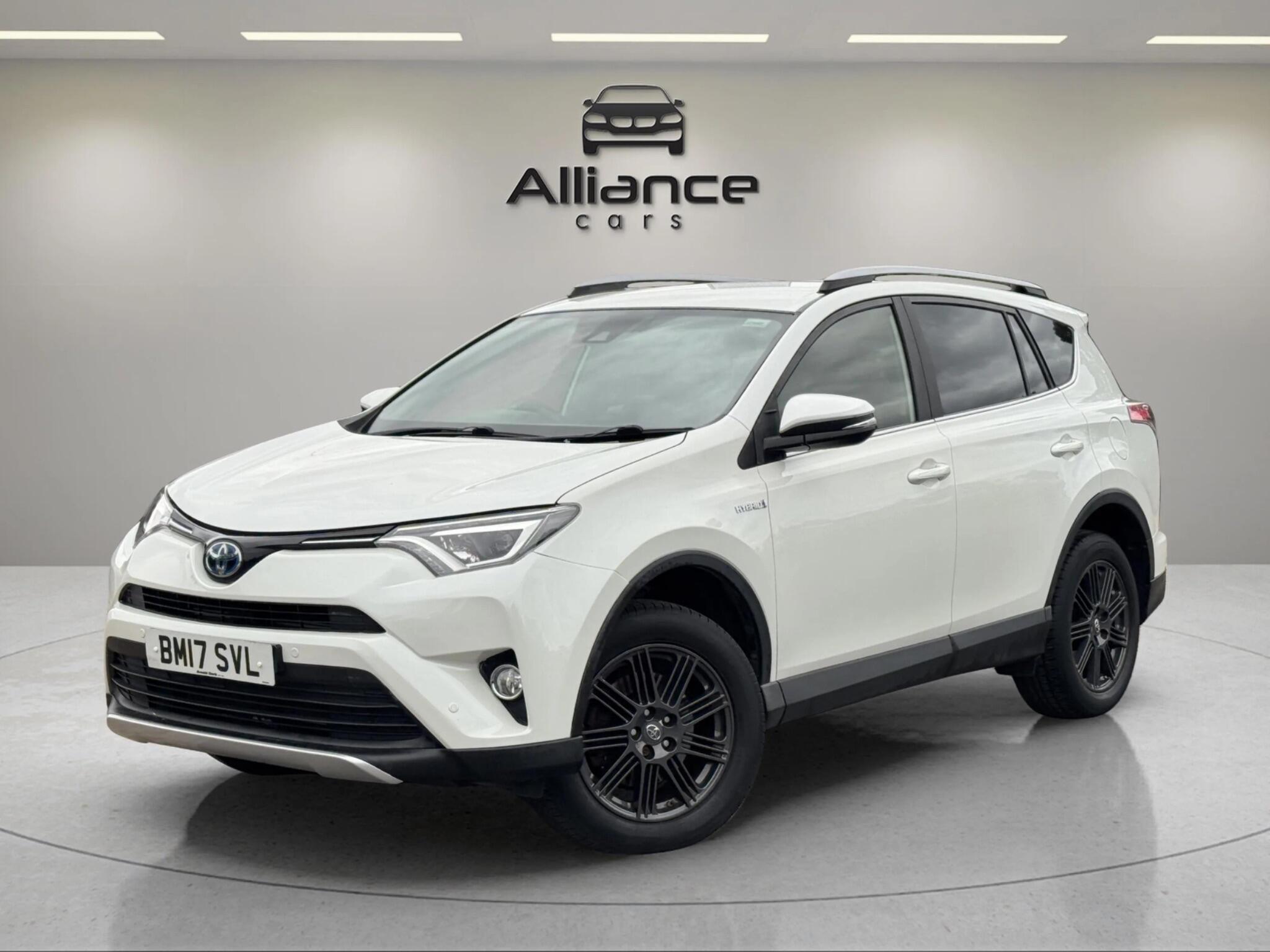 2017 Toyota Rav4 in White for sale
