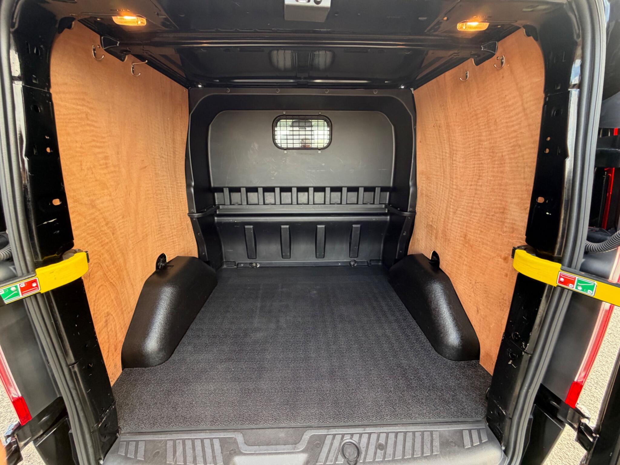 Ford Transit Custom view 49