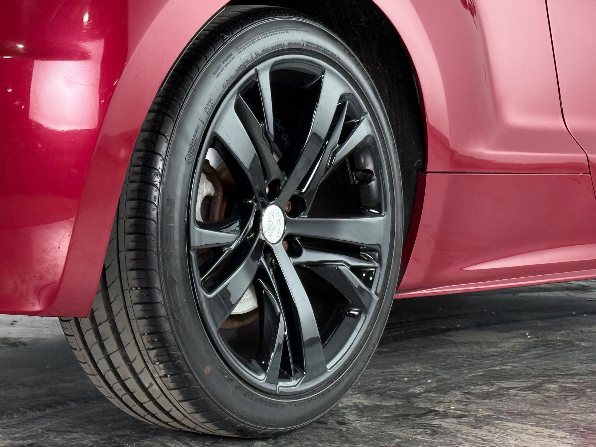 Peugeot RCZ view 8
