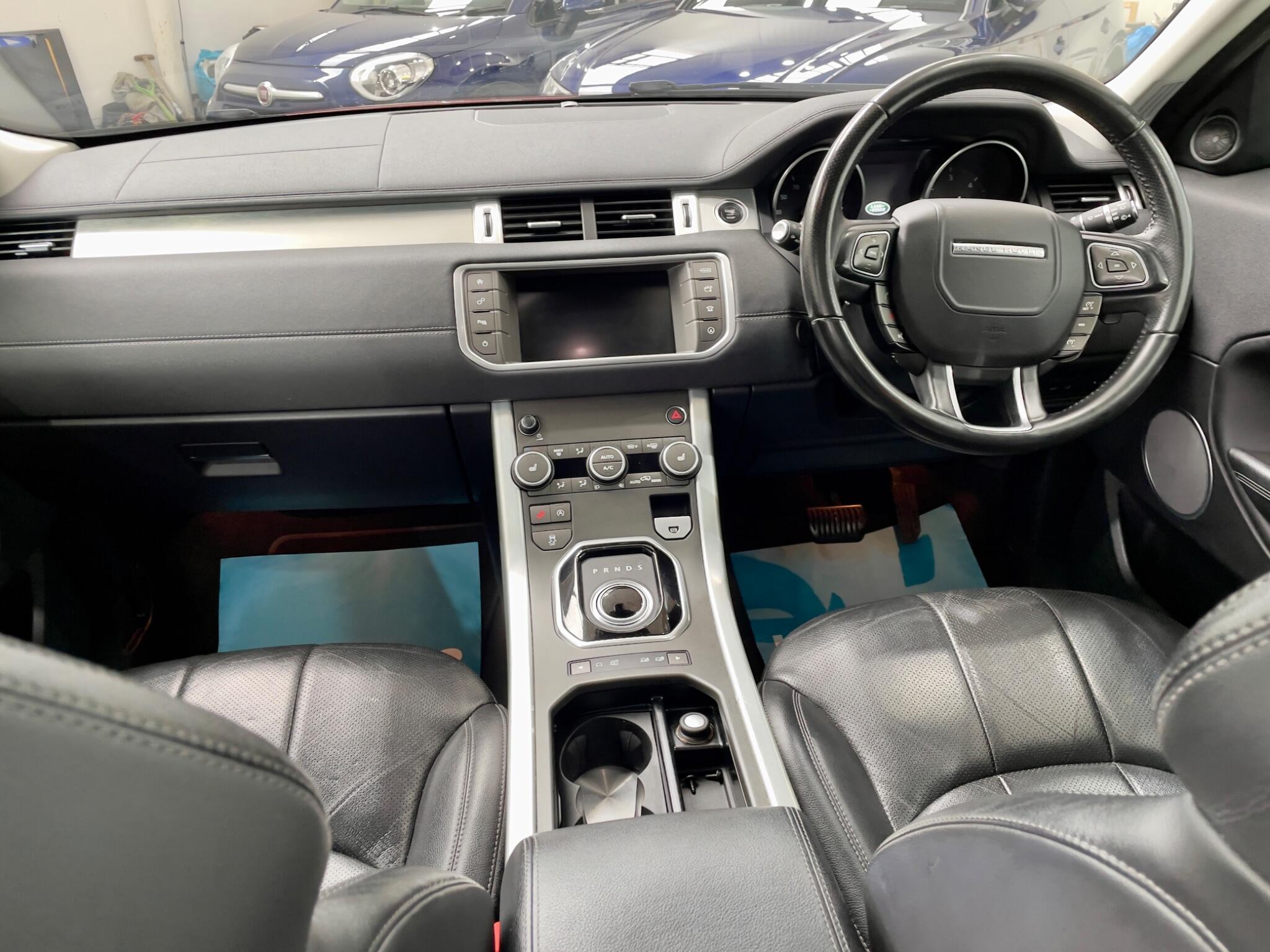 Land Rover Range Rover Evoque view 9