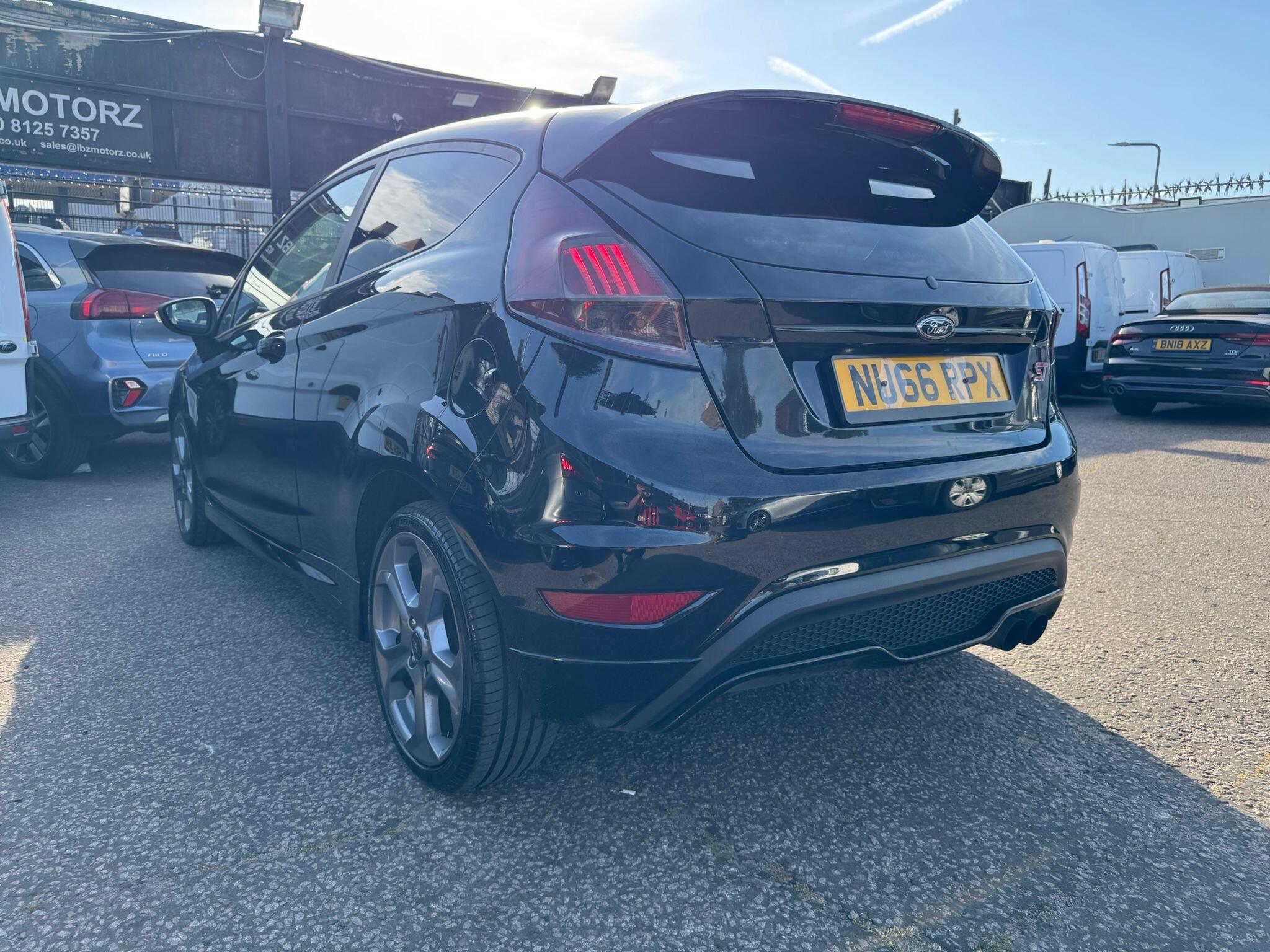 Ford Fiesta view 21