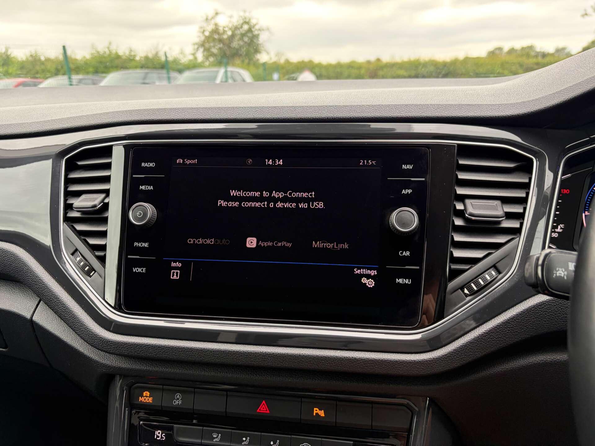 Volkswagen T-Roc view 51
