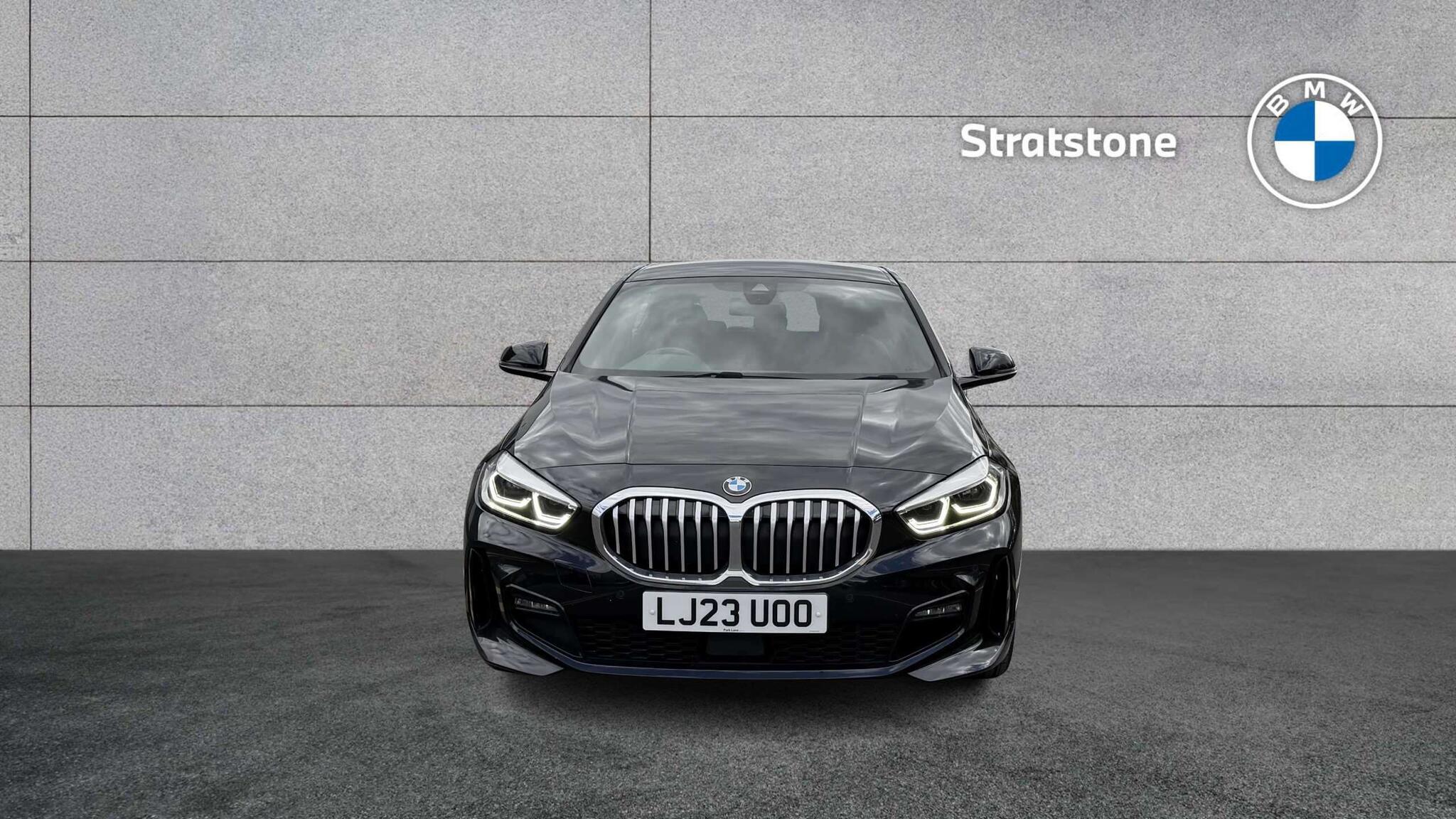 BMW 1 Series view 16