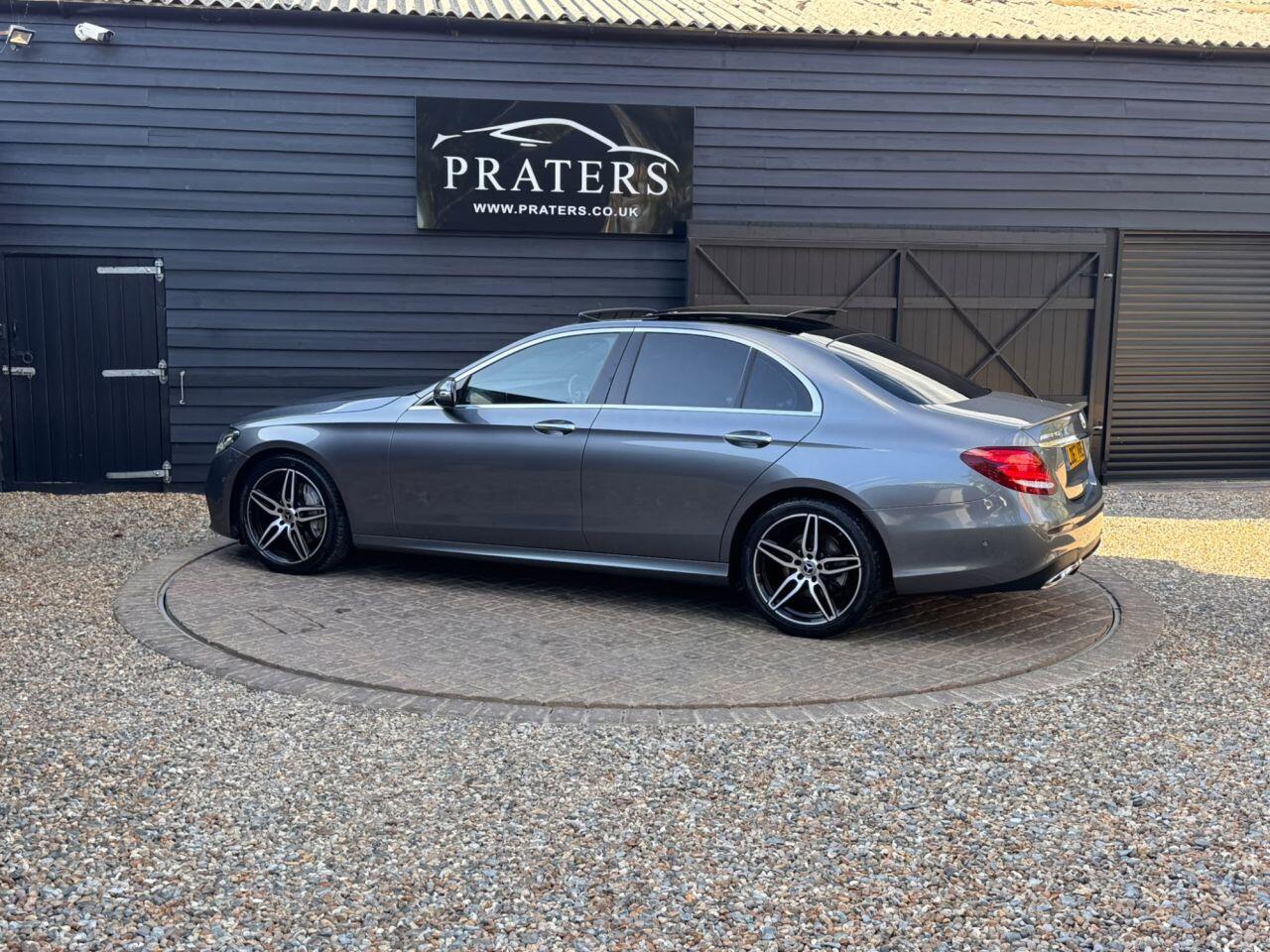 Mercedes-Benz E-Class view 24