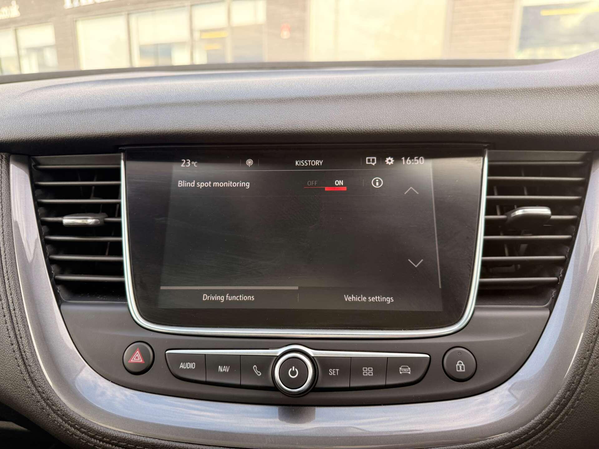 Vauxhall Grandland X view 15