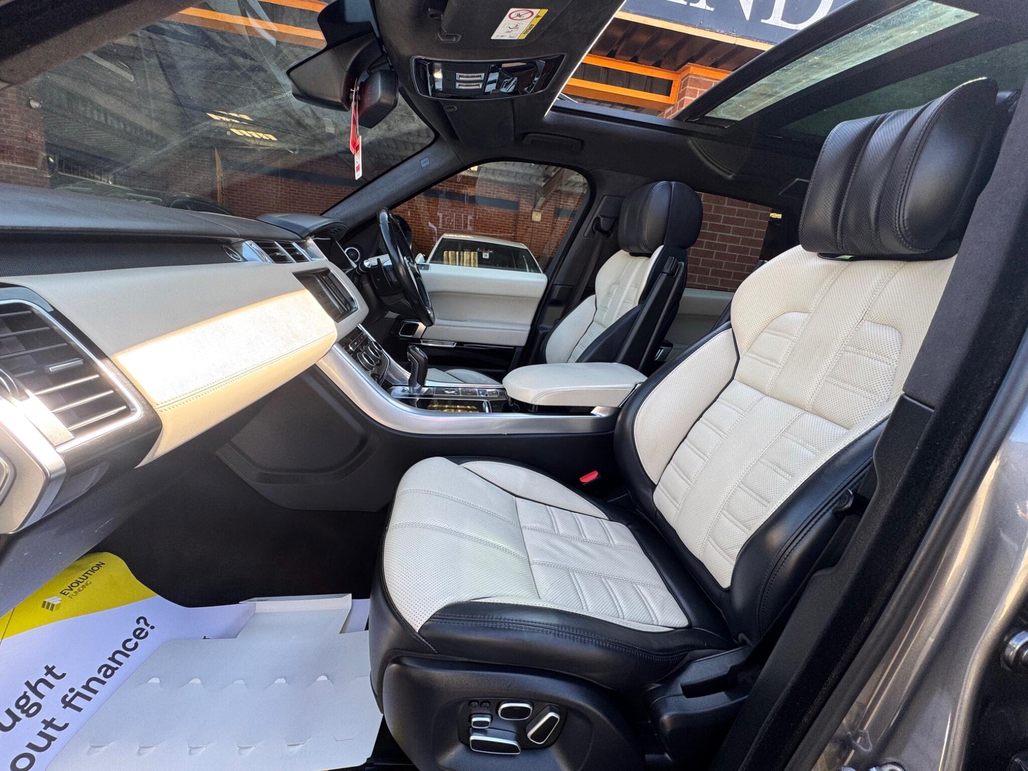 Land Rover Range Rover Sport view 9
